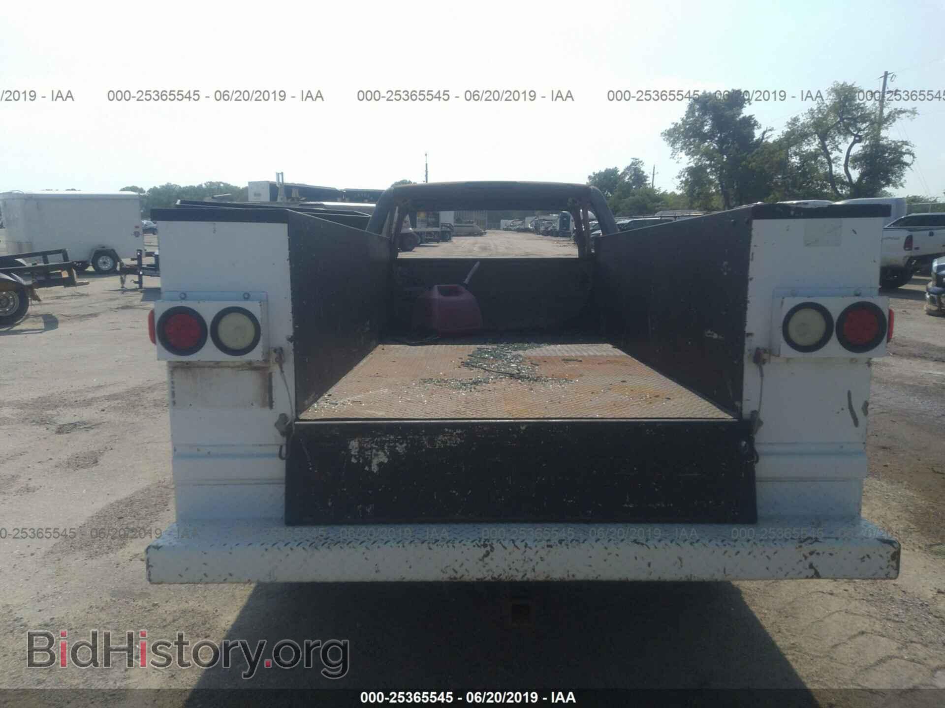 2005 CHEVROLET SILVERADO - VIN: 1GCHC24275E323473 - Фото 8