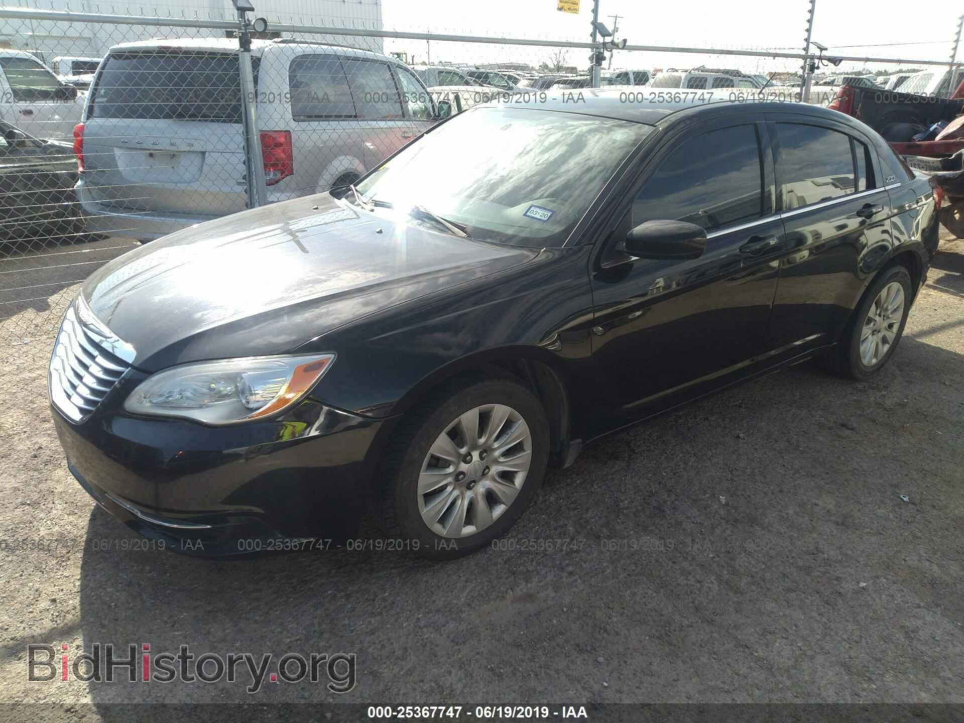 2012 CHRYSLER 200 - VIN: 1C3CCBAB0CN320480 - Photo 2
