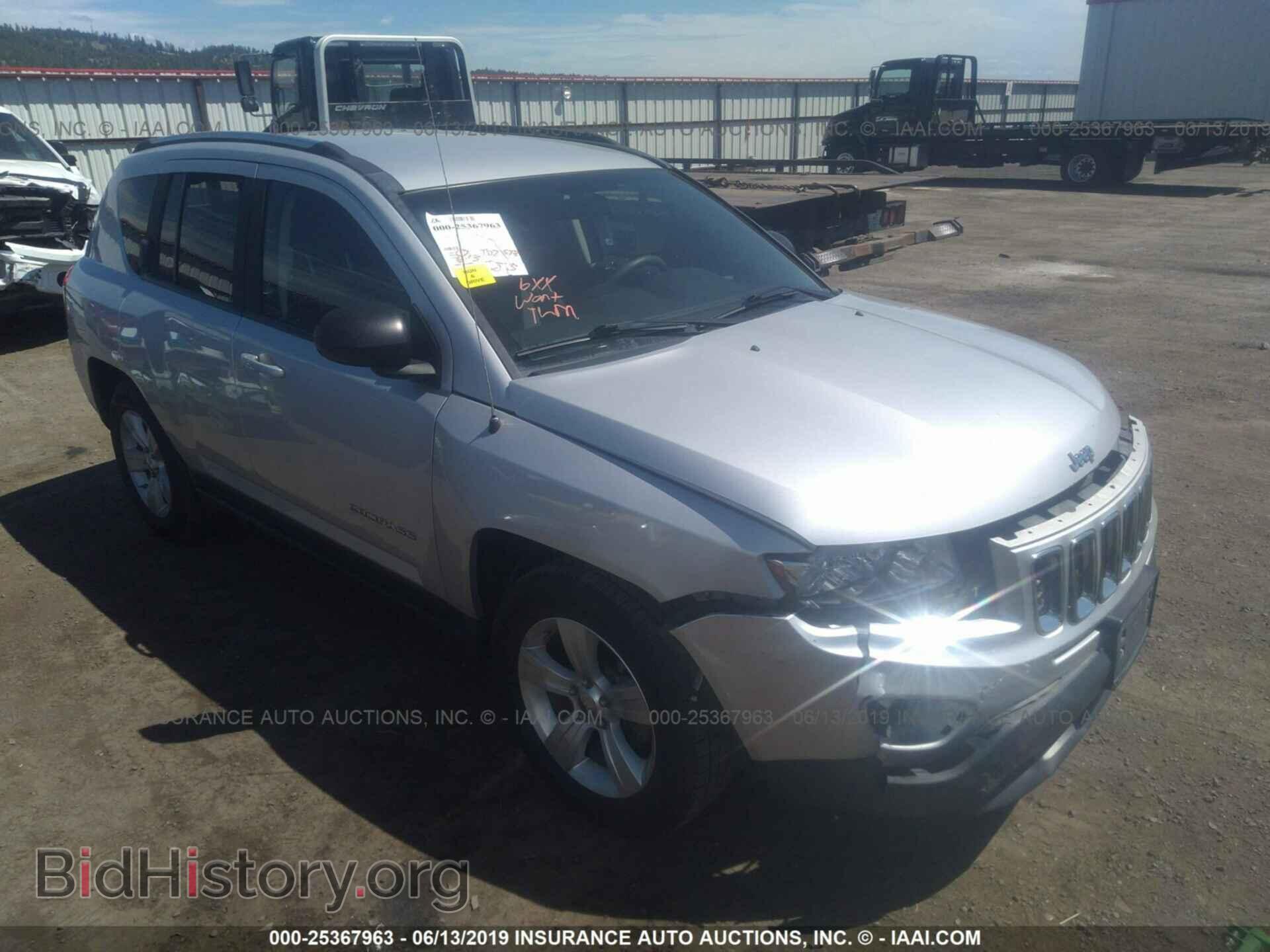 Фотография 1J4NT4FB4BD260517 - JEEP COMPASS 2011