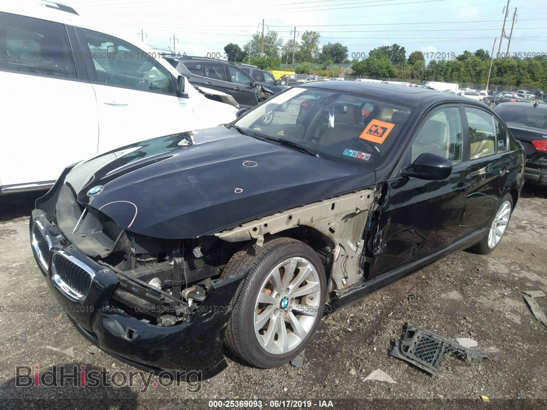 2011 BMW 328 - VIN: WBAPK5C59BF122107 - Фото 2