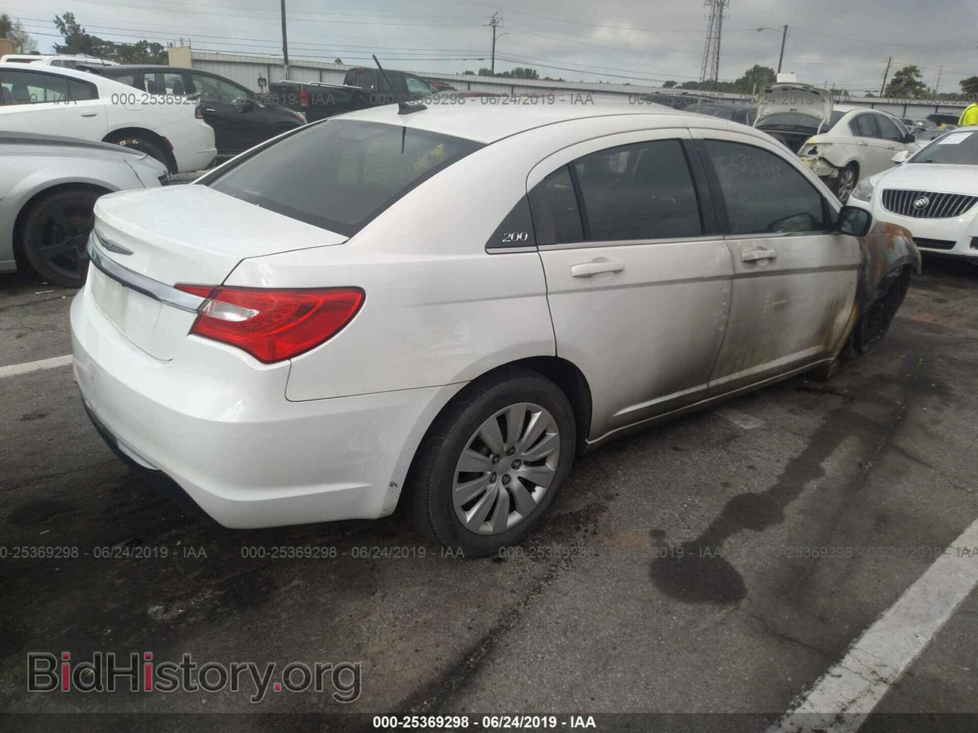 2013 CHRYSLER 200 - VIN: 1C3CCBAB0DN640416 - Photo 4