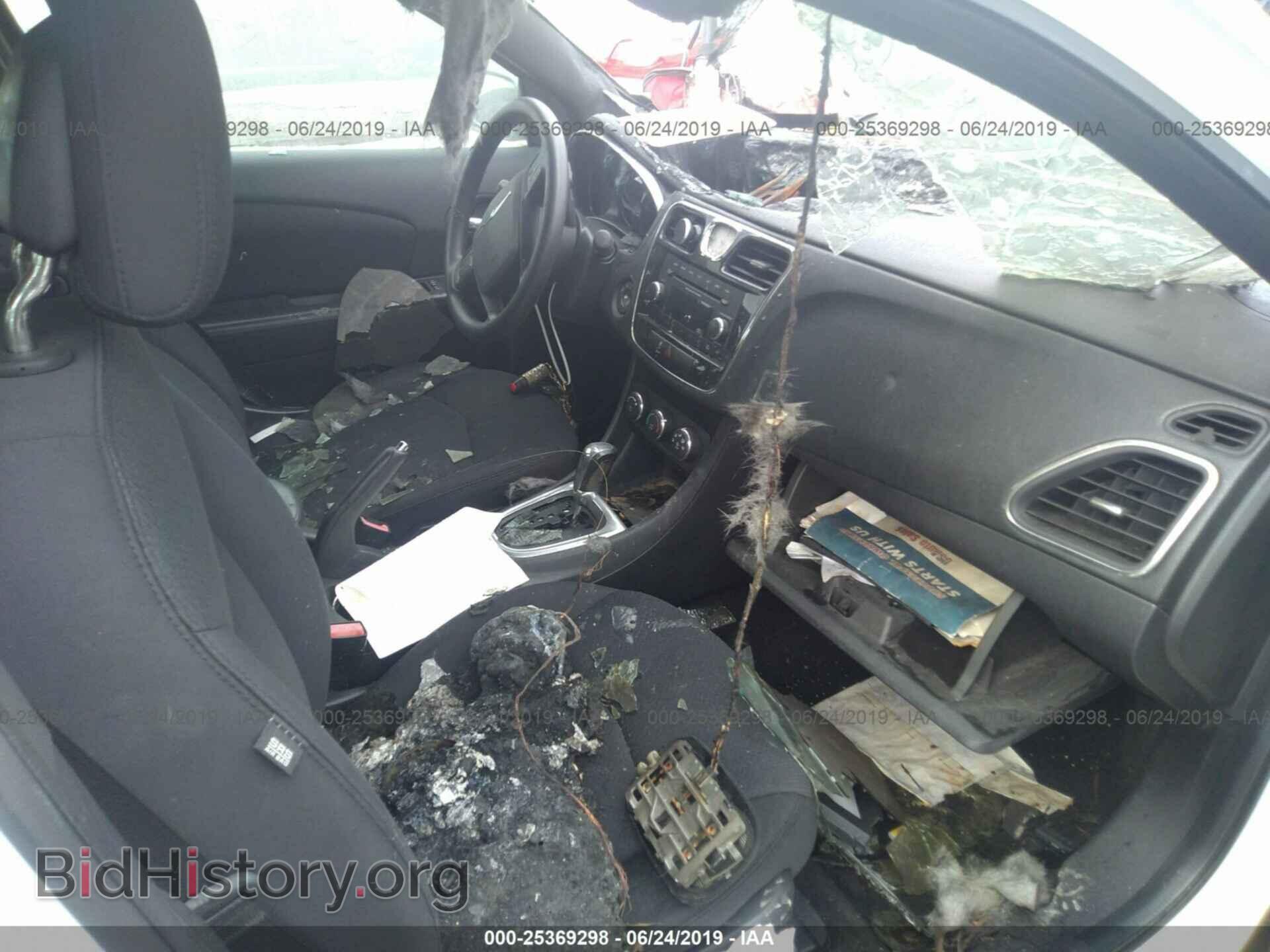 2013 CHRYSLER 200 - VIN: 1C3CCBAB0DN640416 - Photo 5