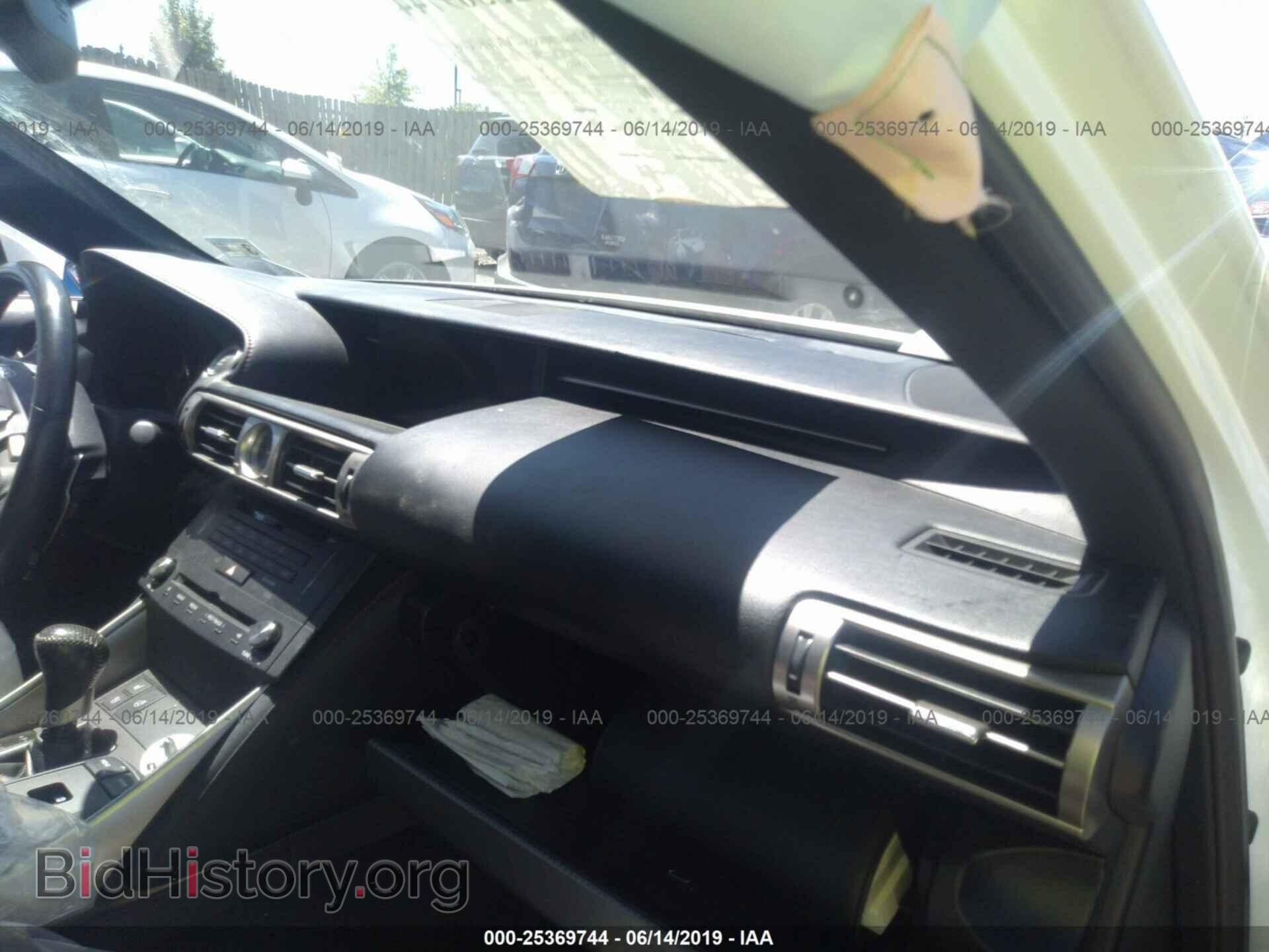 2016 LEXUS IS - VIN: JTHCE1D24G5011644 - Фото 5