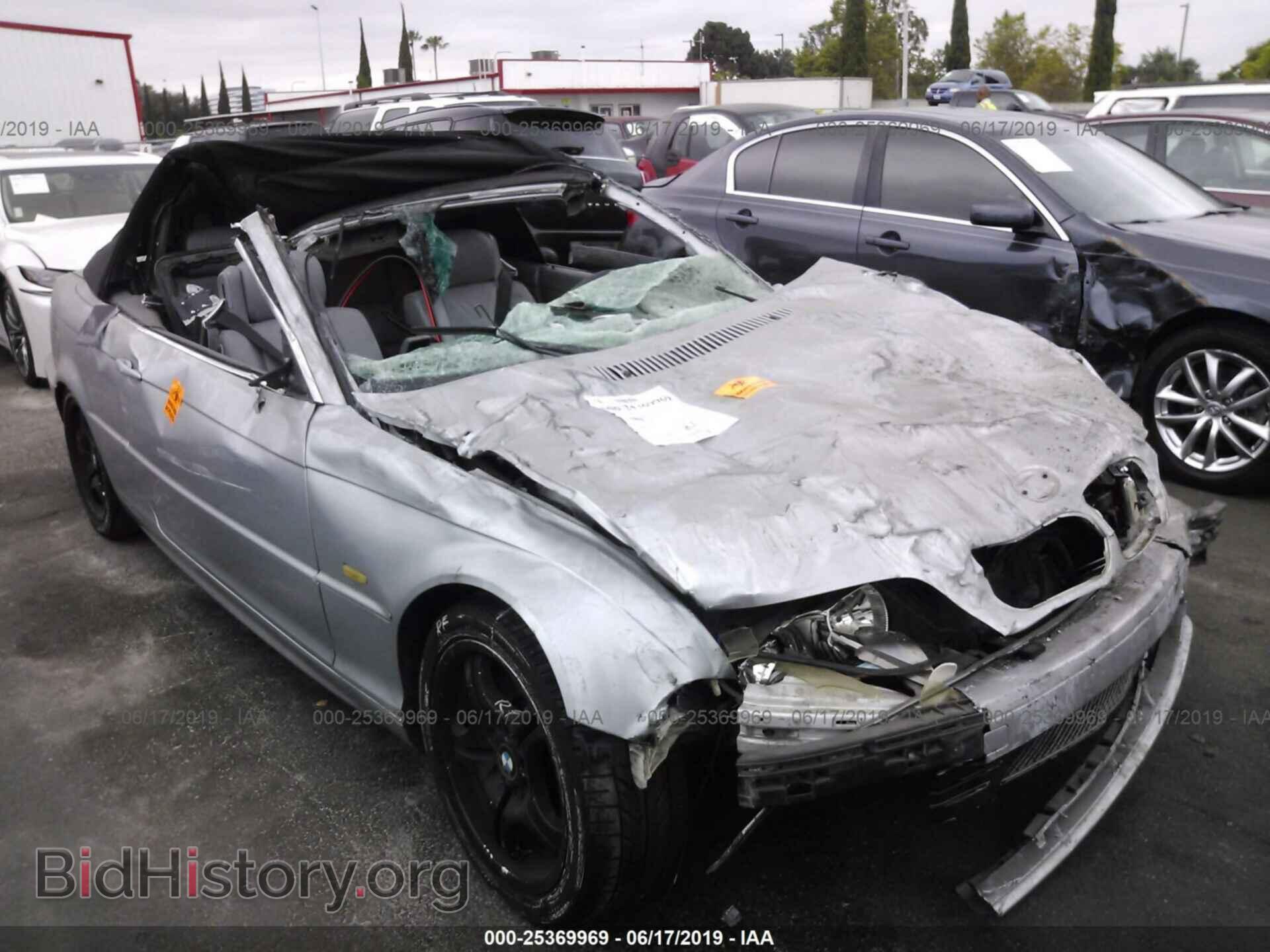 Photo WBABS53432JU90314 - BMW 330 2002