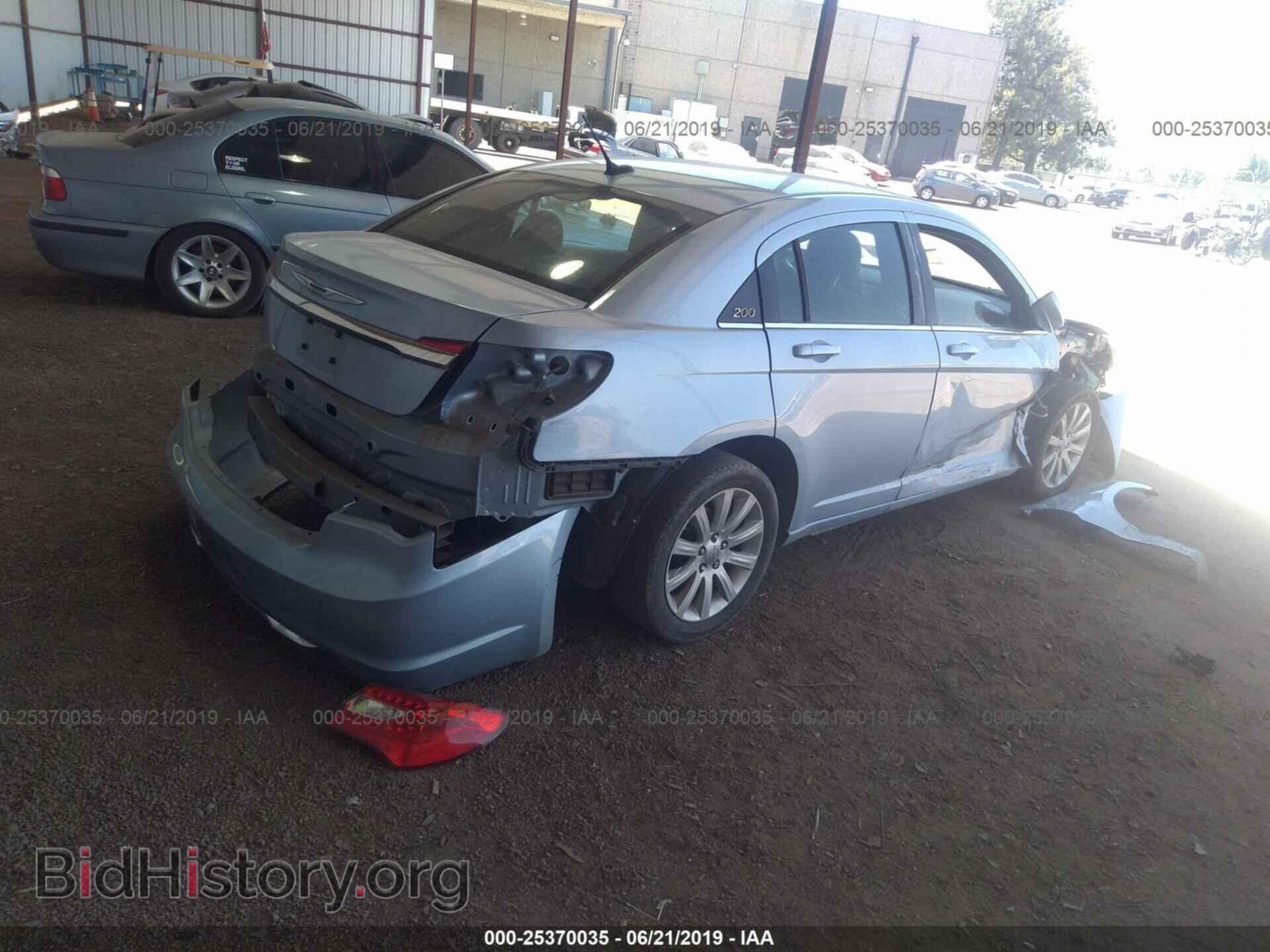 2013 CHRYSLER 200 - VIN: 1C3CCBBB0DN584394 - Фото 4