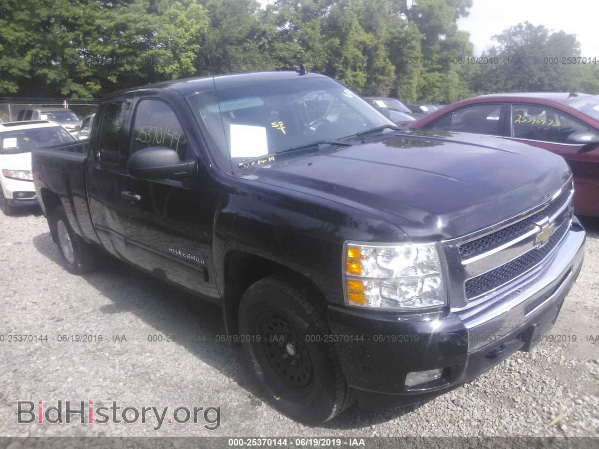 Фотография 1GCRKSE36BZ283101 - CHEVROLET SILVERADO 2011