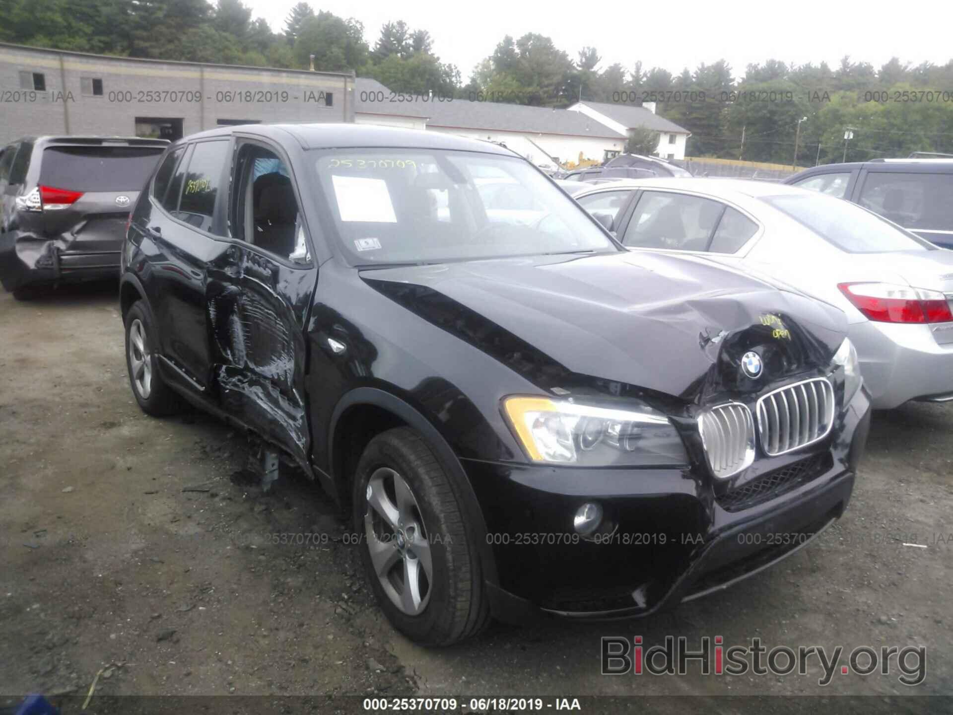 Photo 5UXWX5C52BL709717 - BMW X3 2011