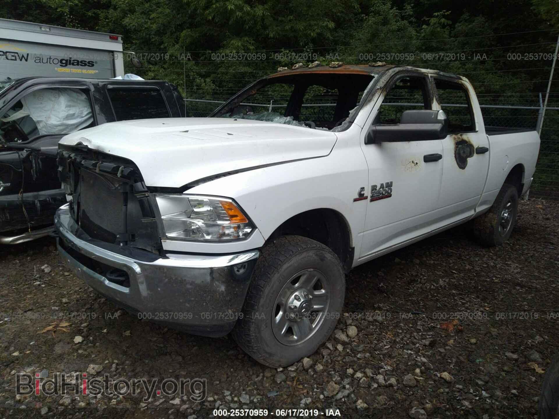2014 RAM 2500 - VIN: 3C6UR5CL8EG200211 - Photo 2