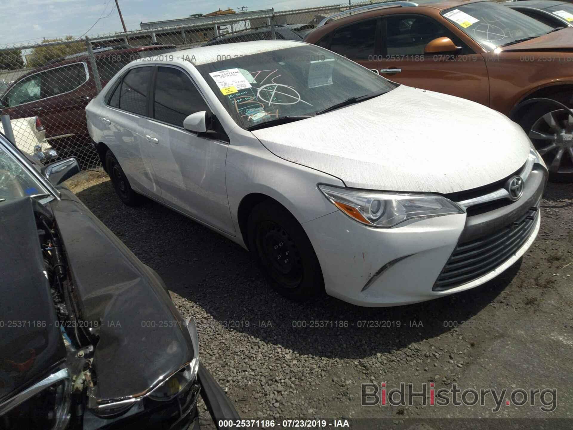 Photo 4T4BF1FK8FR478188 - TOYOTA CAMRY 2015