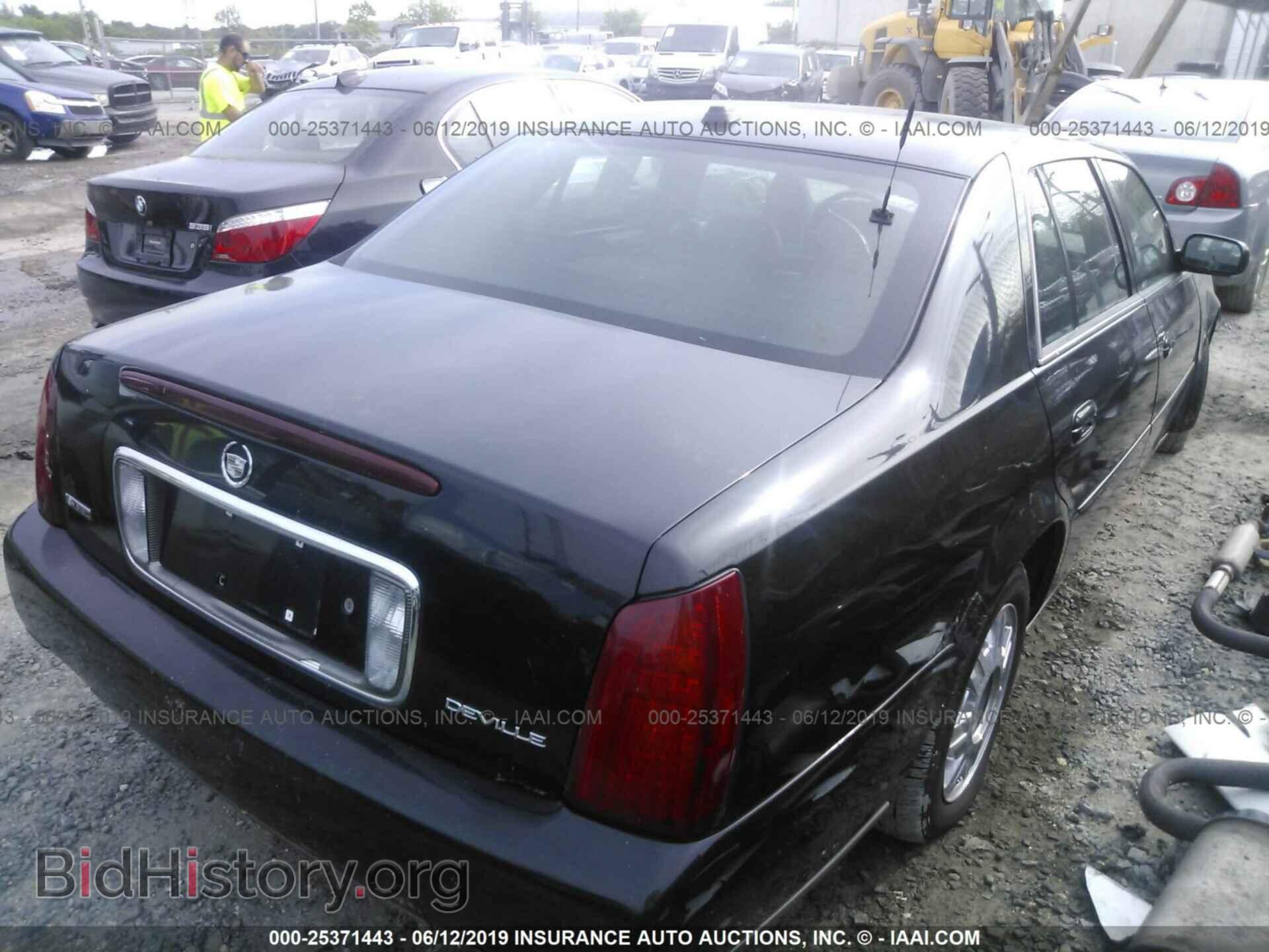 2004 CADILLAC DEVILLE - VIN: 1G6KD54Y64U198255 - Photo 4