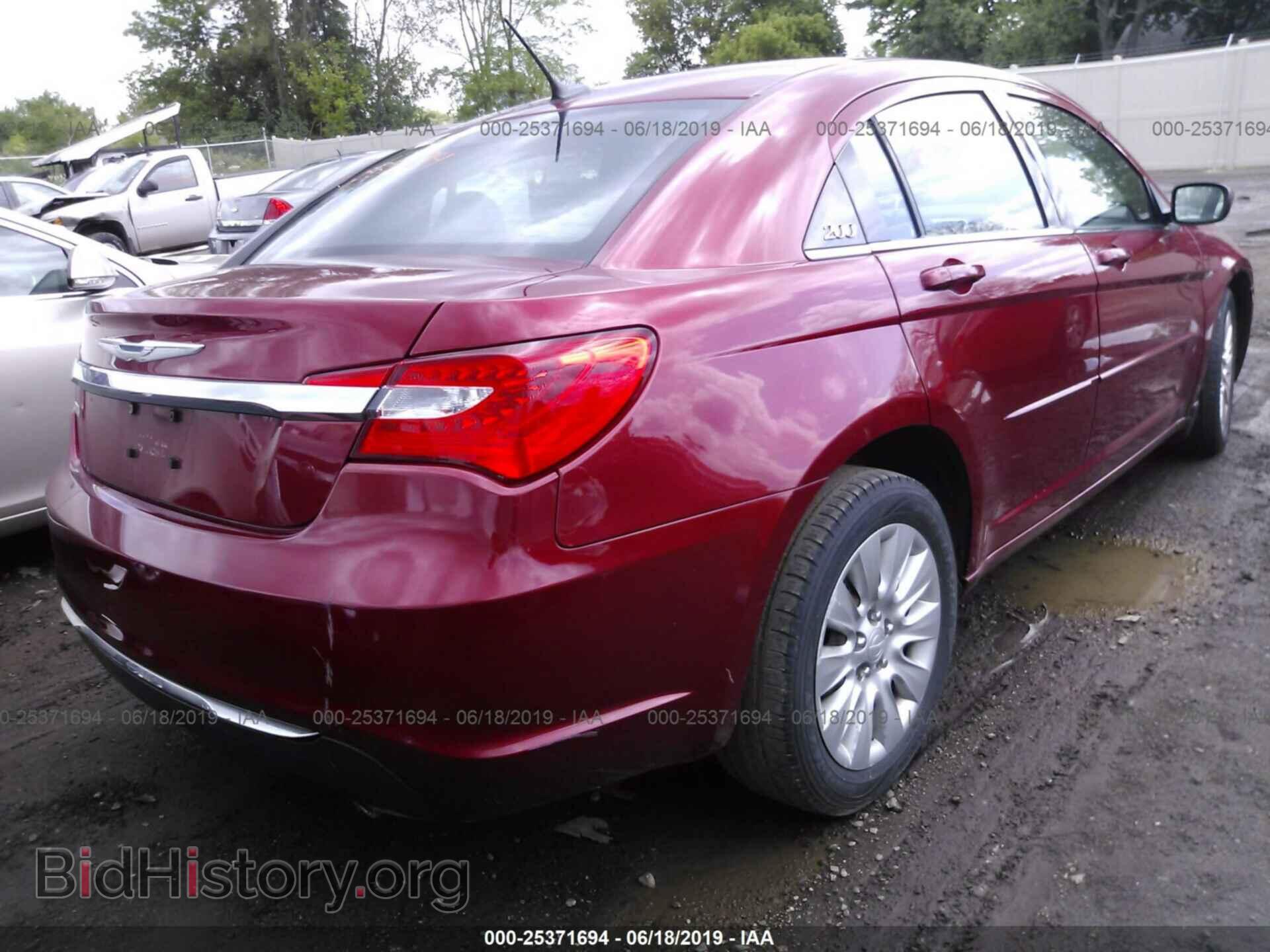 2012 CHRYSLER 200 - VIN: 1C3CCBAG4CN226081 - Фото 4