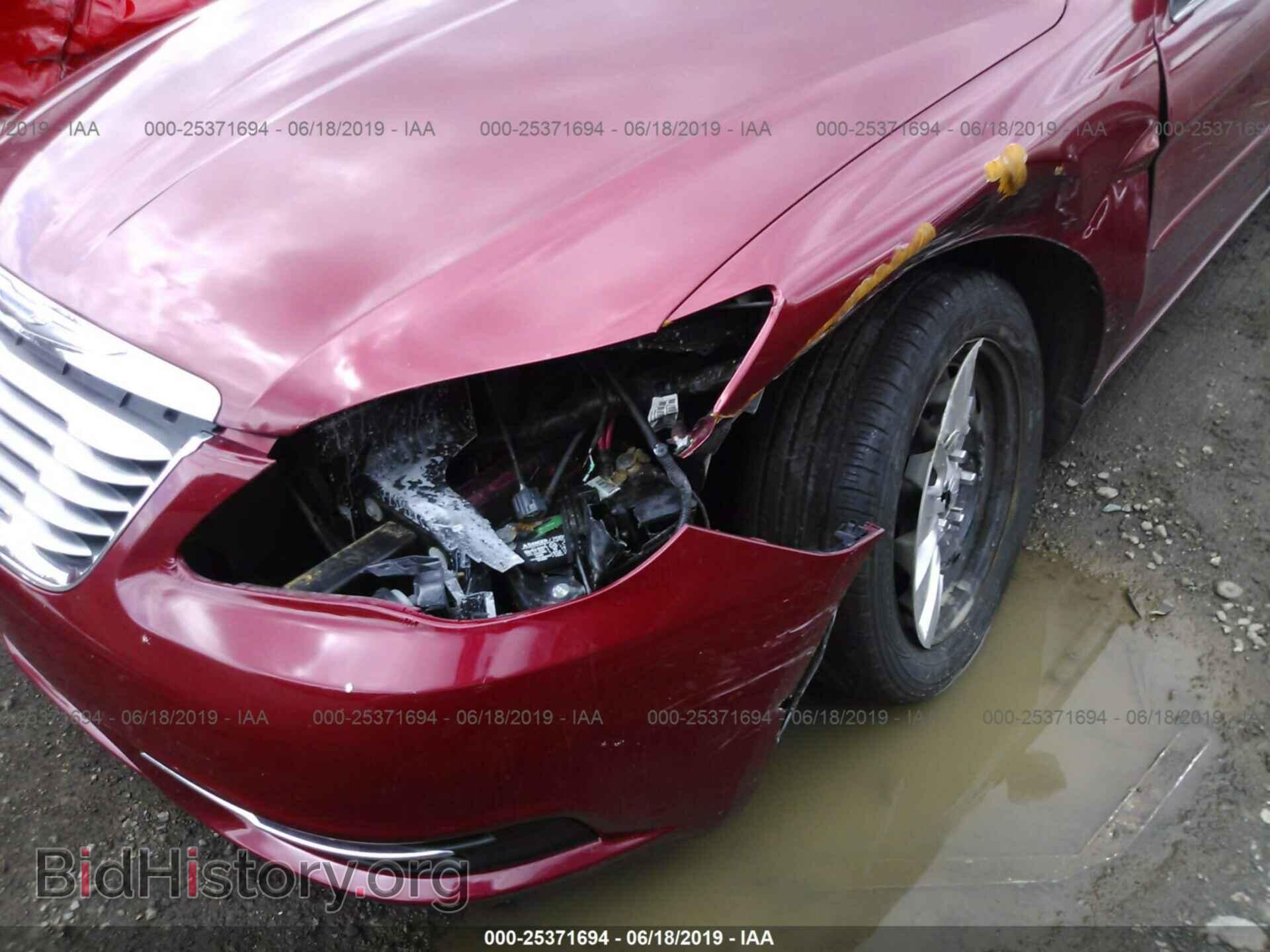 2012 CHRYSLER 200 - VIN: 1C3CCBAG4CN226081 - Фото 6