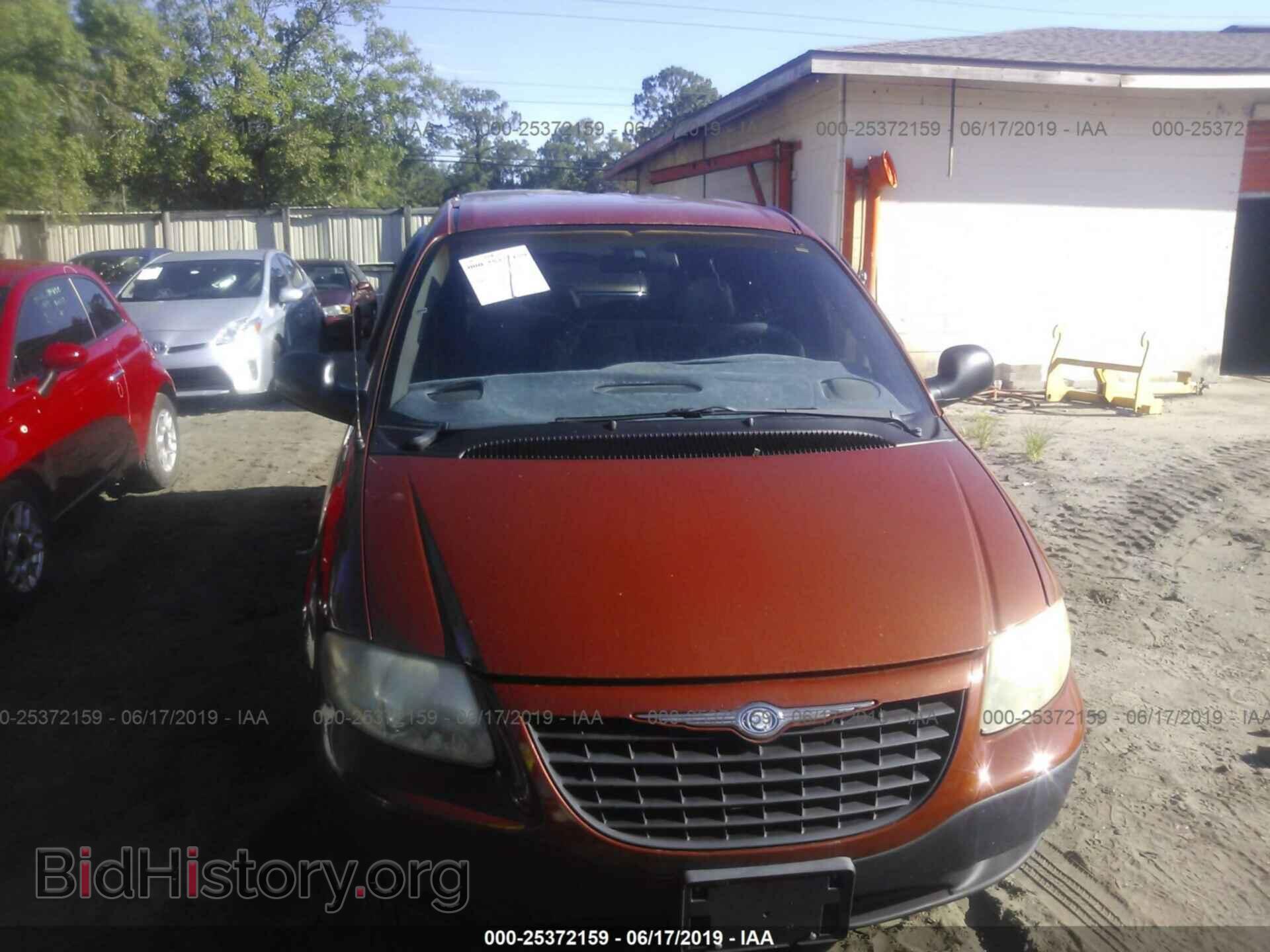 2001 CHRYSLER VOYAGER - VIN: 1C8GJ25341B193297 - Фото 6