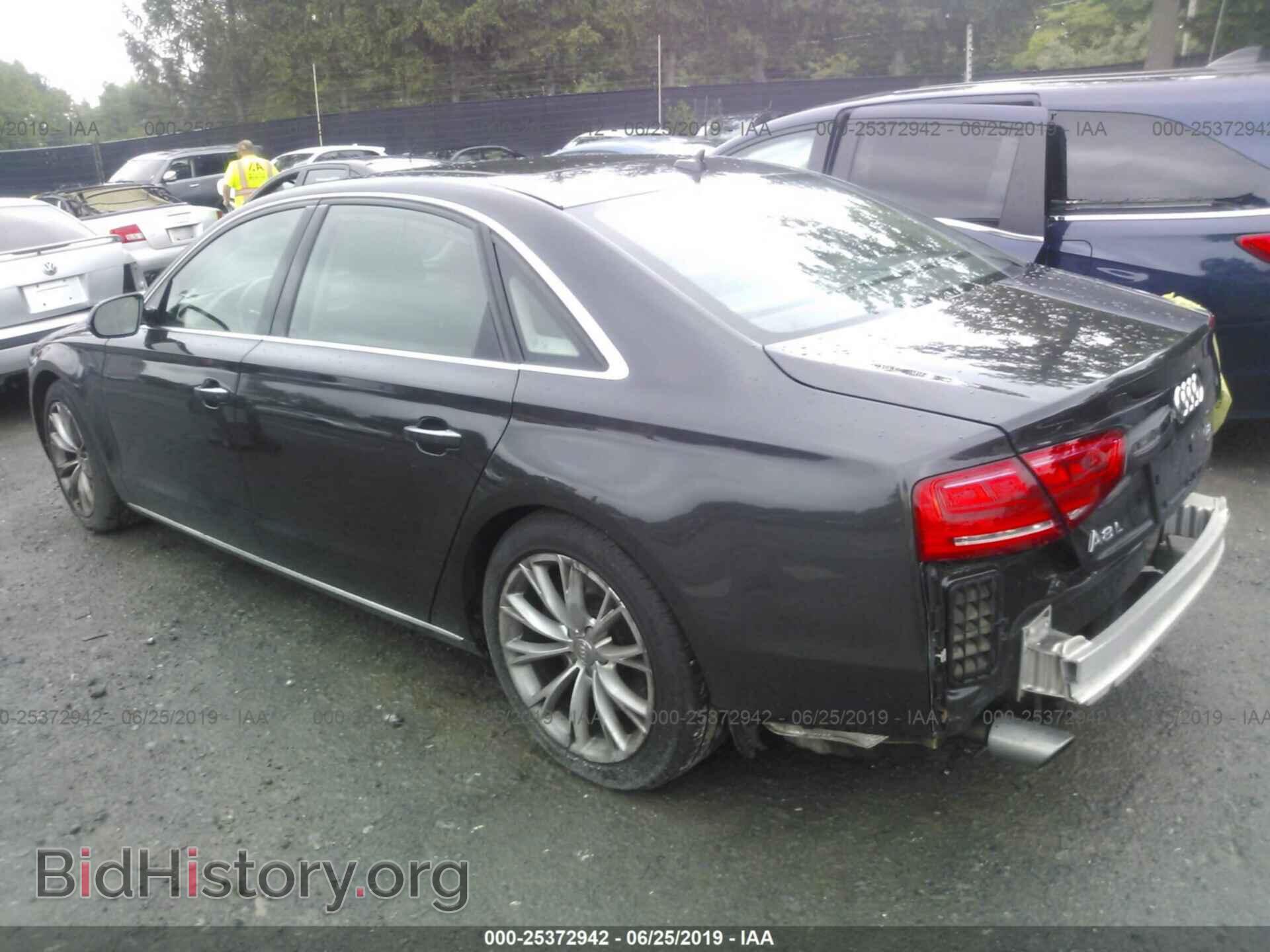 2011 AUDI A8 - VIN: WAURVAFD5BN004475 - Фото 3