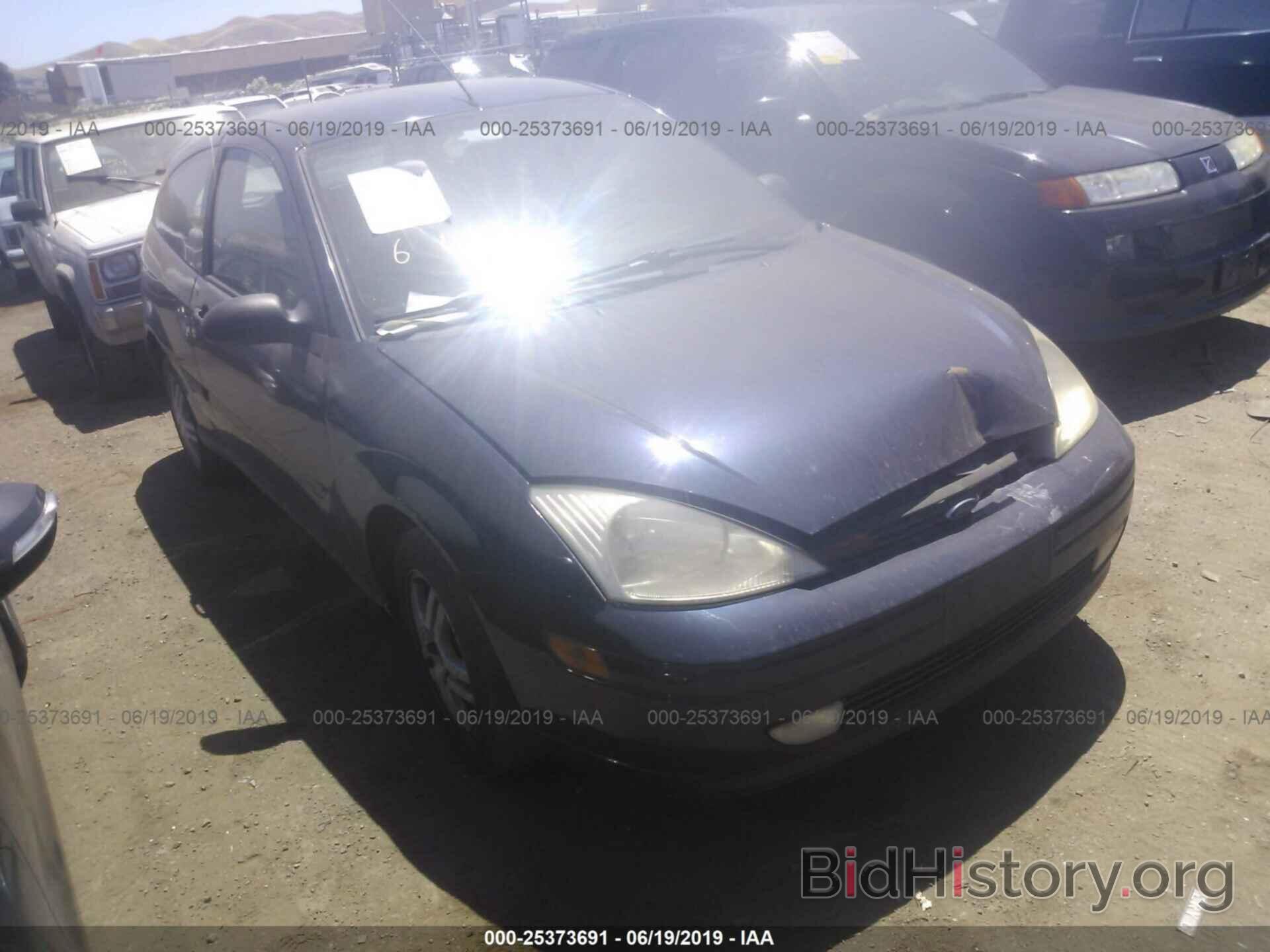 Photo 3FAHP3136YR198366 - FORD FOCUS 2000