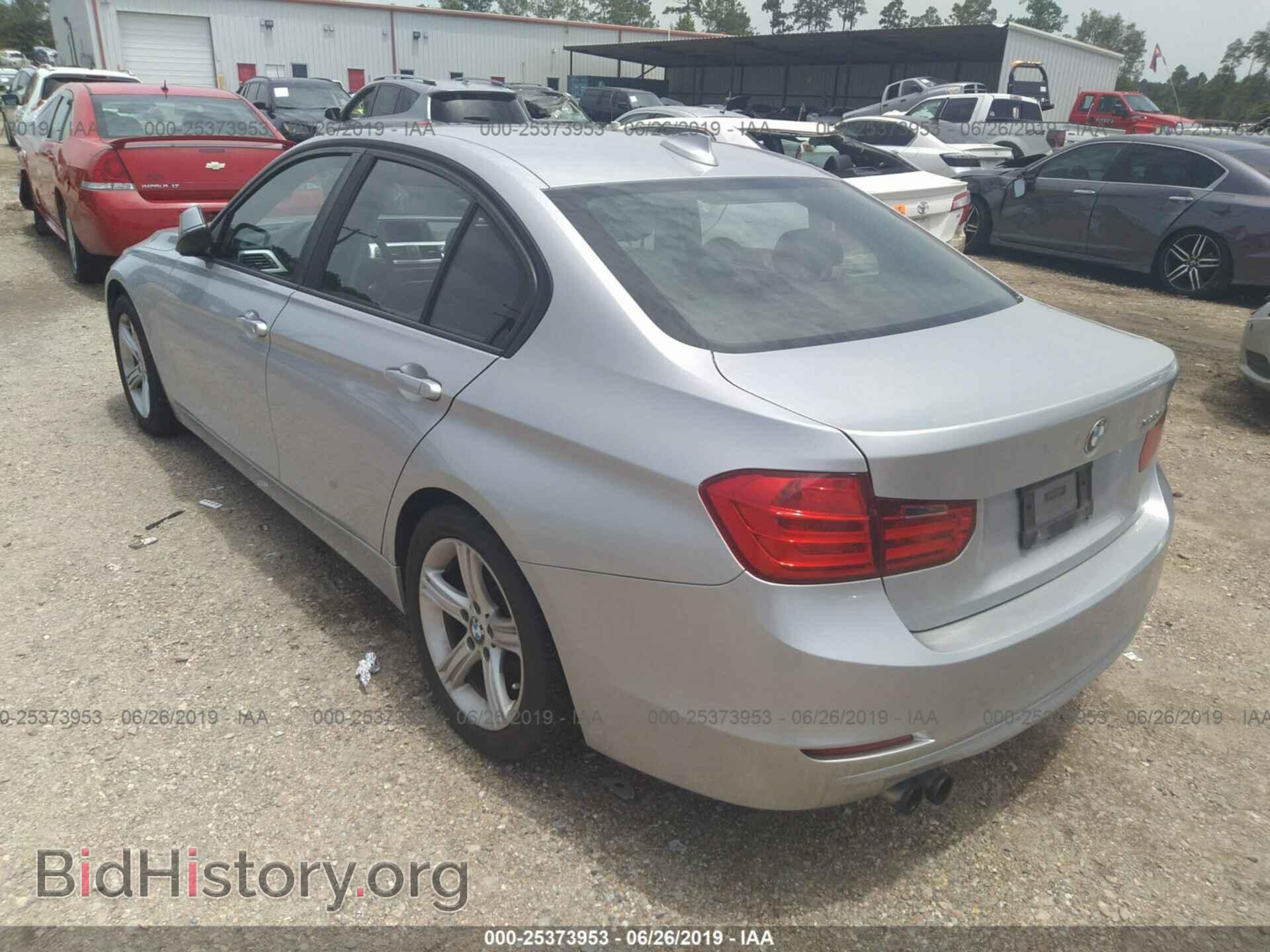 2012 BMW 328 - VIN: WBA3A5C58CF345273 - Фото 3
