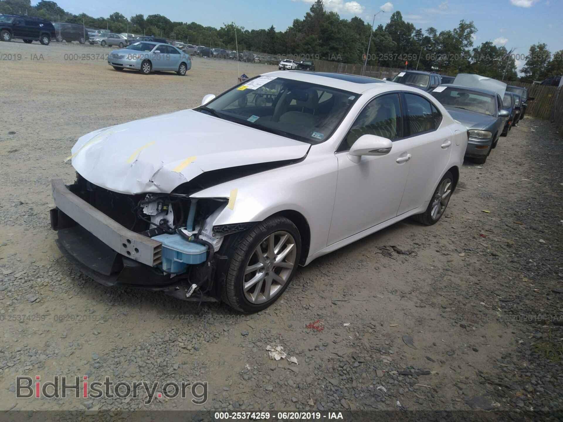 2012 LEXUS IS - VIN: JTHCF5C21C5056038 - Фото 2