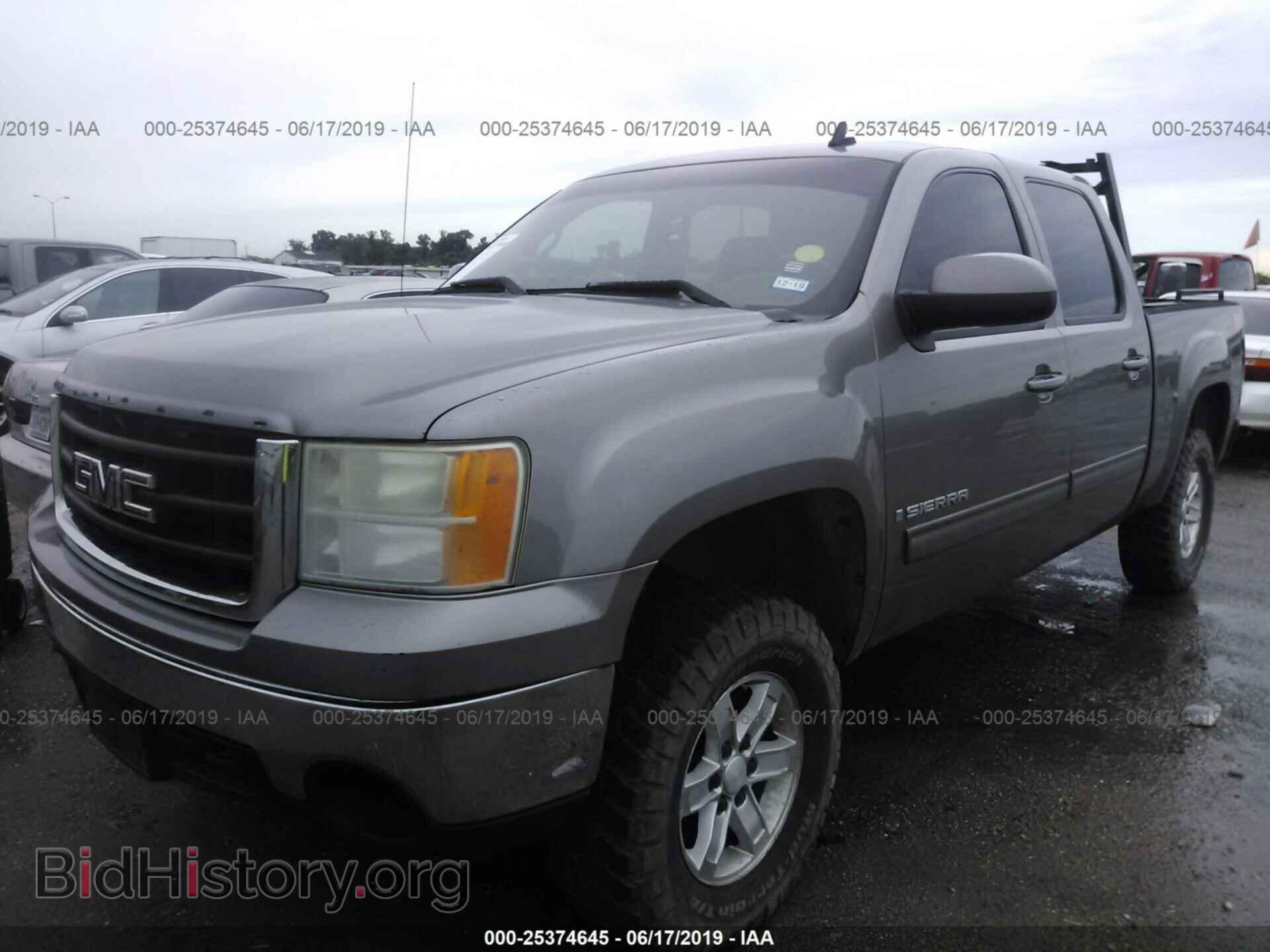 2007 GMC NEW SIERRA - VIN: 3GTEK13MX7G508129 - Фото 2