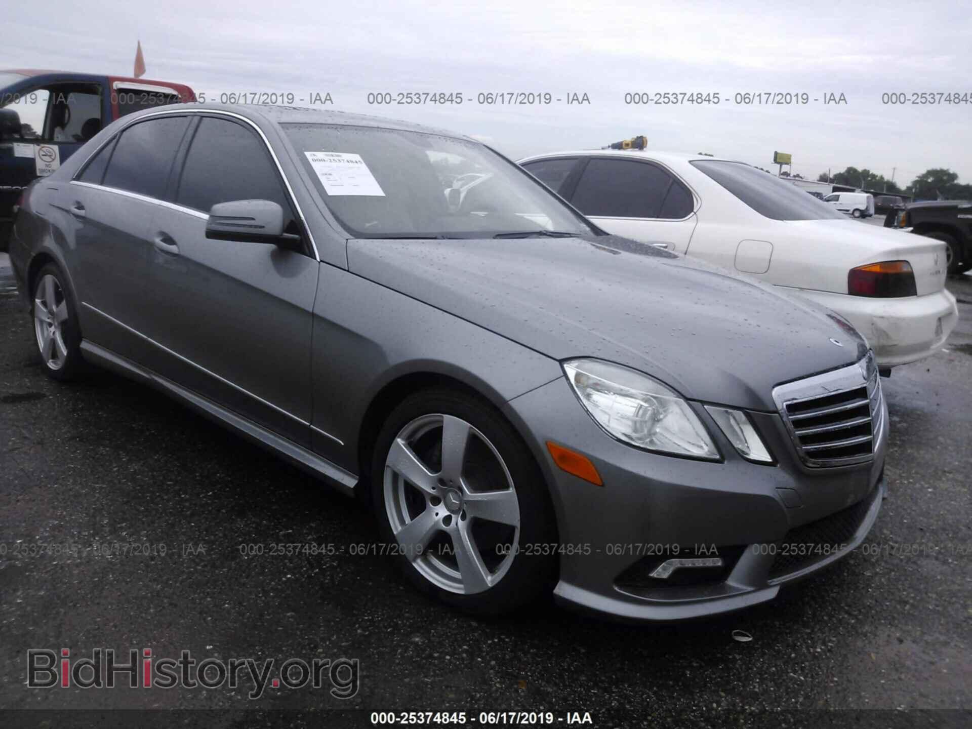 Photo WDDHF5GB7BA475945 - MERCEDES-BENZ E 2011