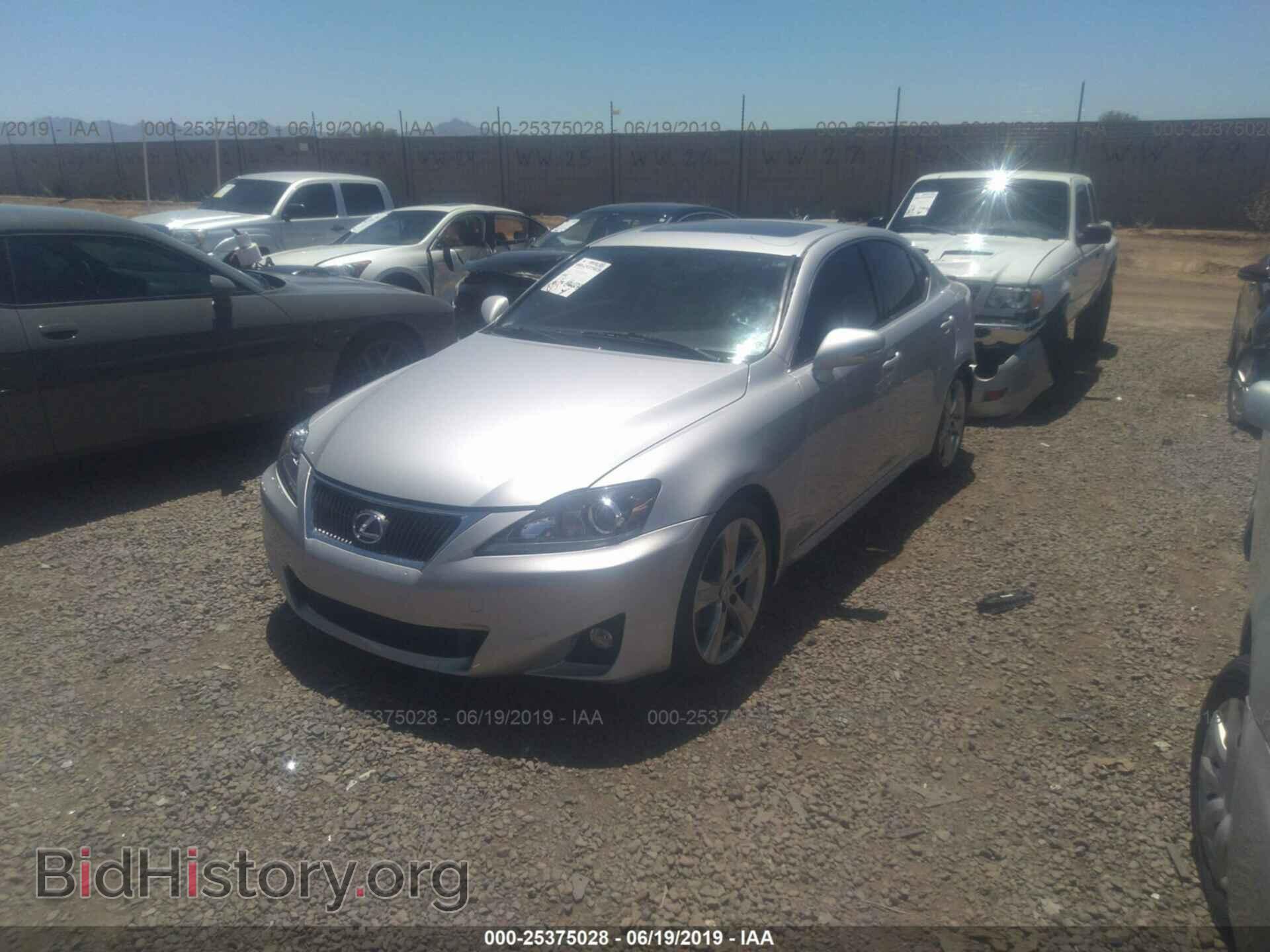 2011 LEXUS IS - VIN: JTHBF5C28B5147012 - Фото 2