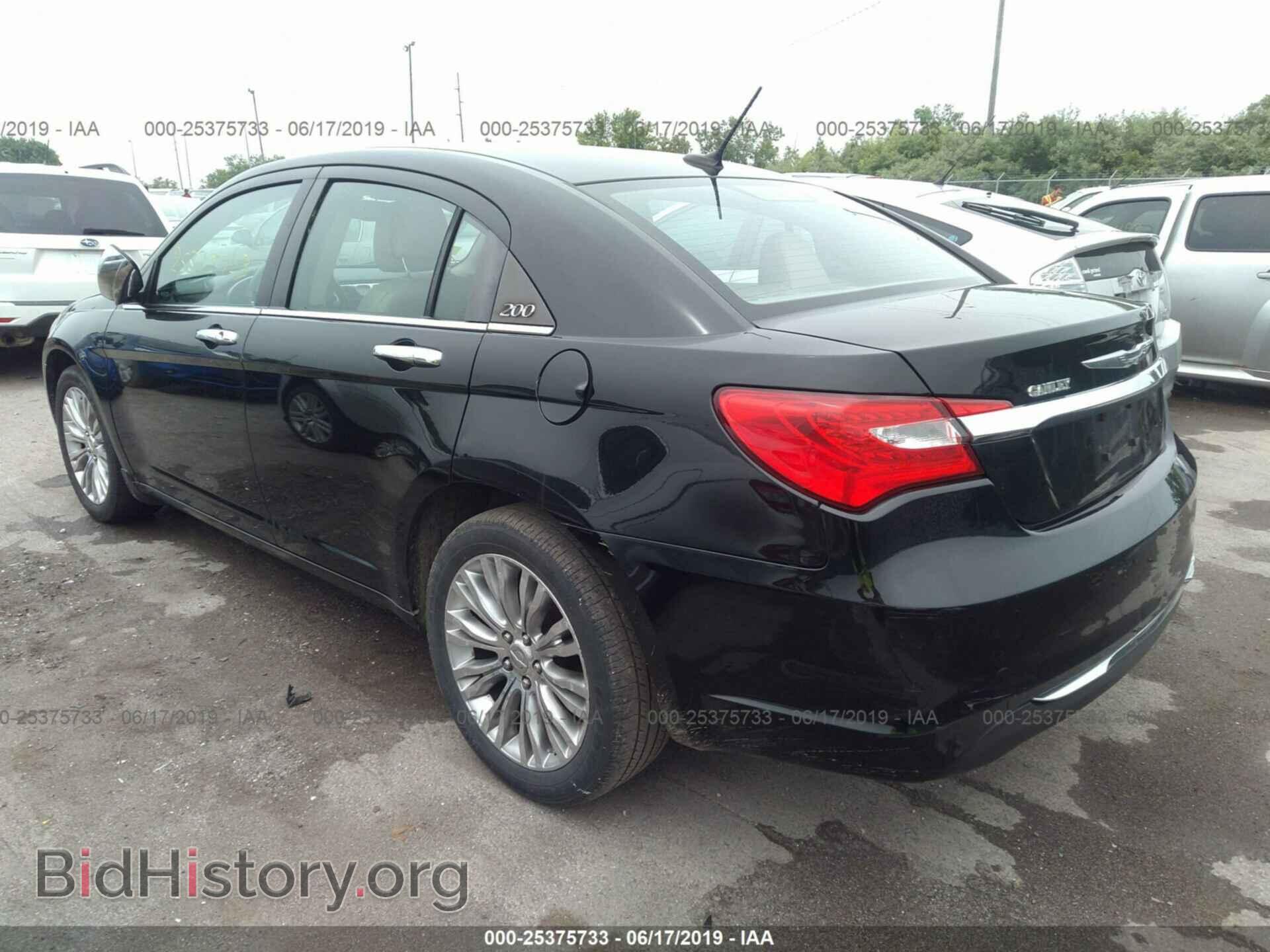 2011 CHRYSLER 200 - VIN: 1C3BC2FBXBN582588 - Фото 3