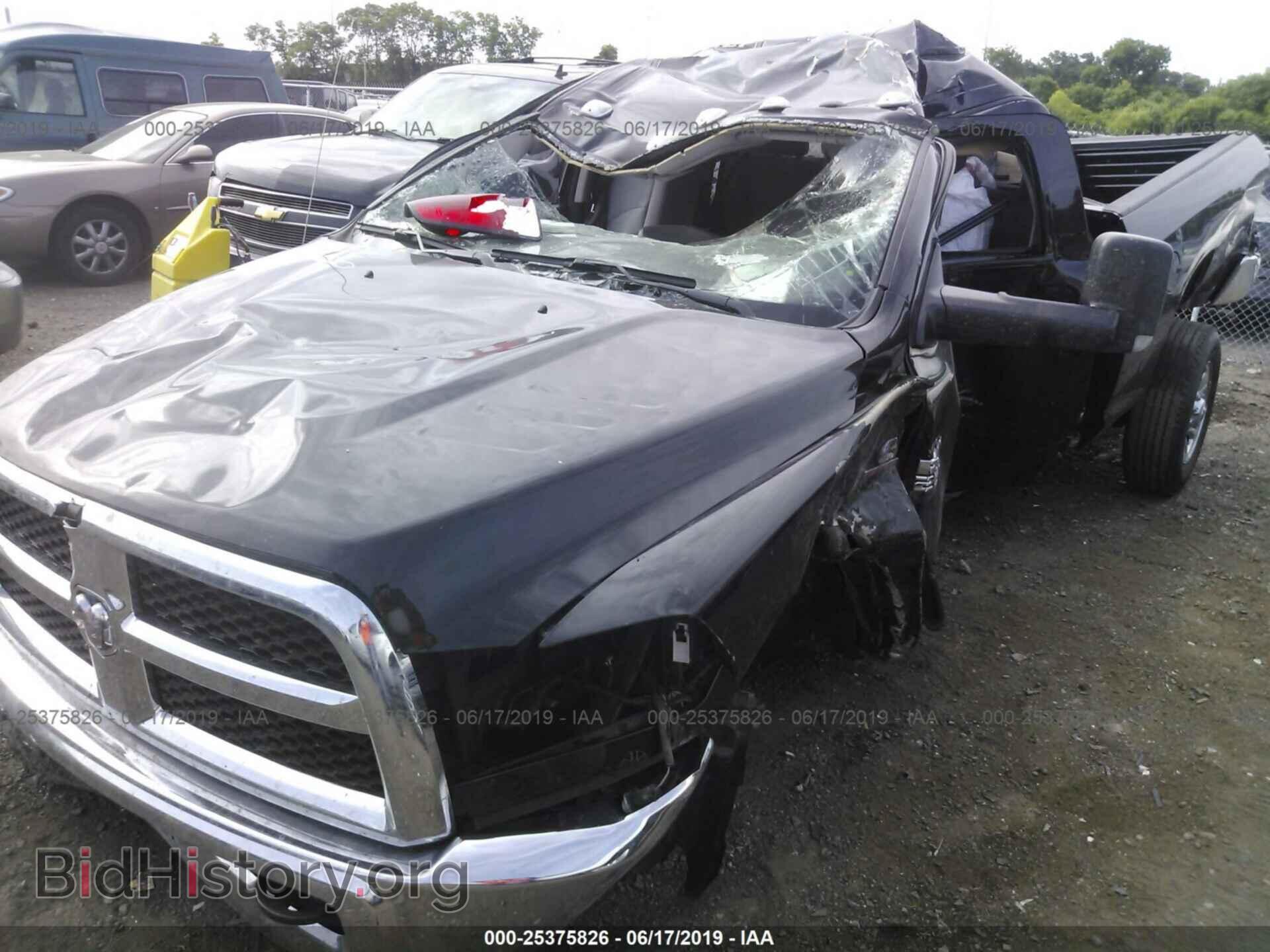 2018 RAM 2500 - VIN: 3C6UR5CLXJG142130 - Фото 2