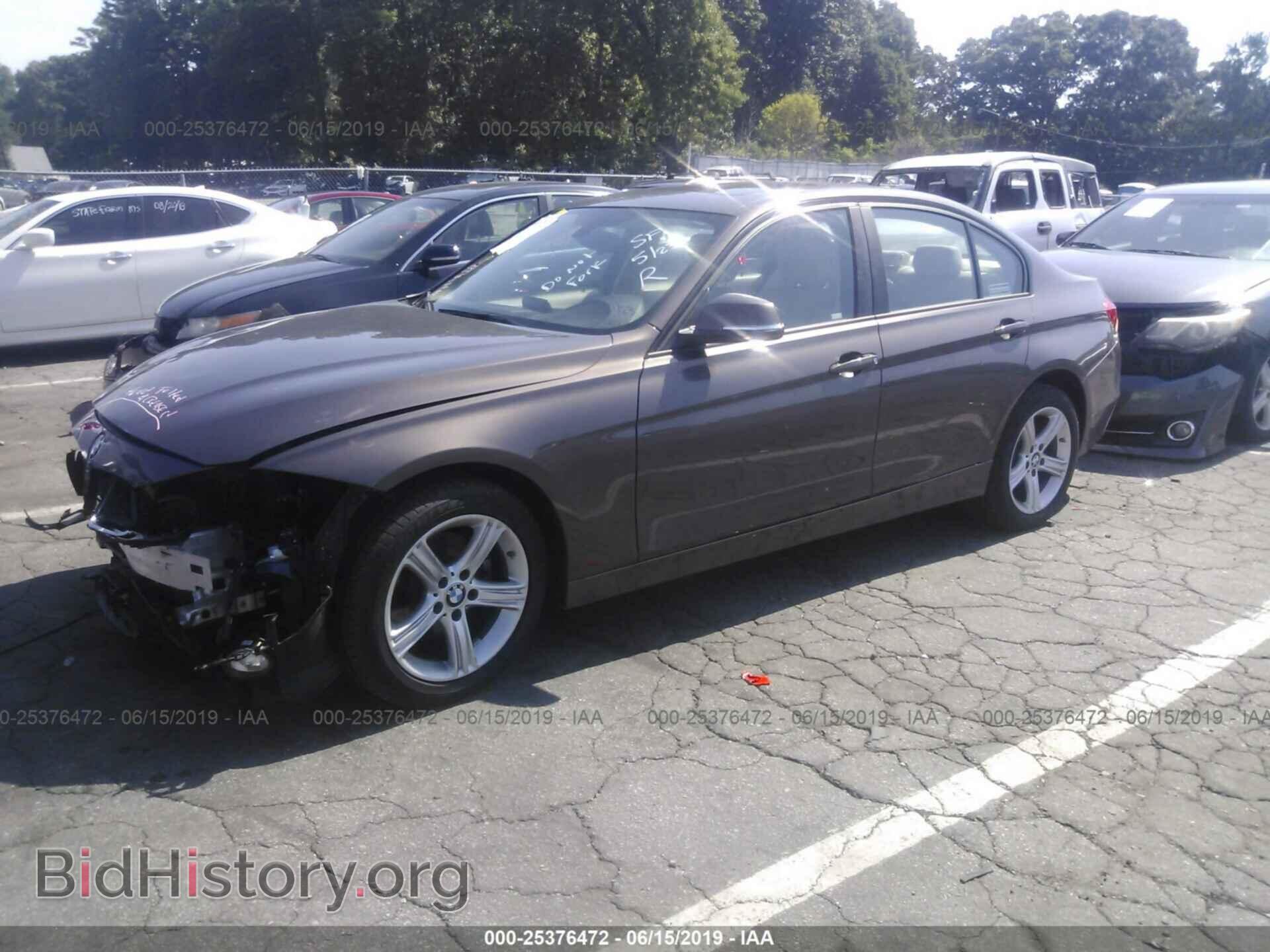 2013 BMW 328 - VIN: WBA3A5C57DF354628 - Фото 2
