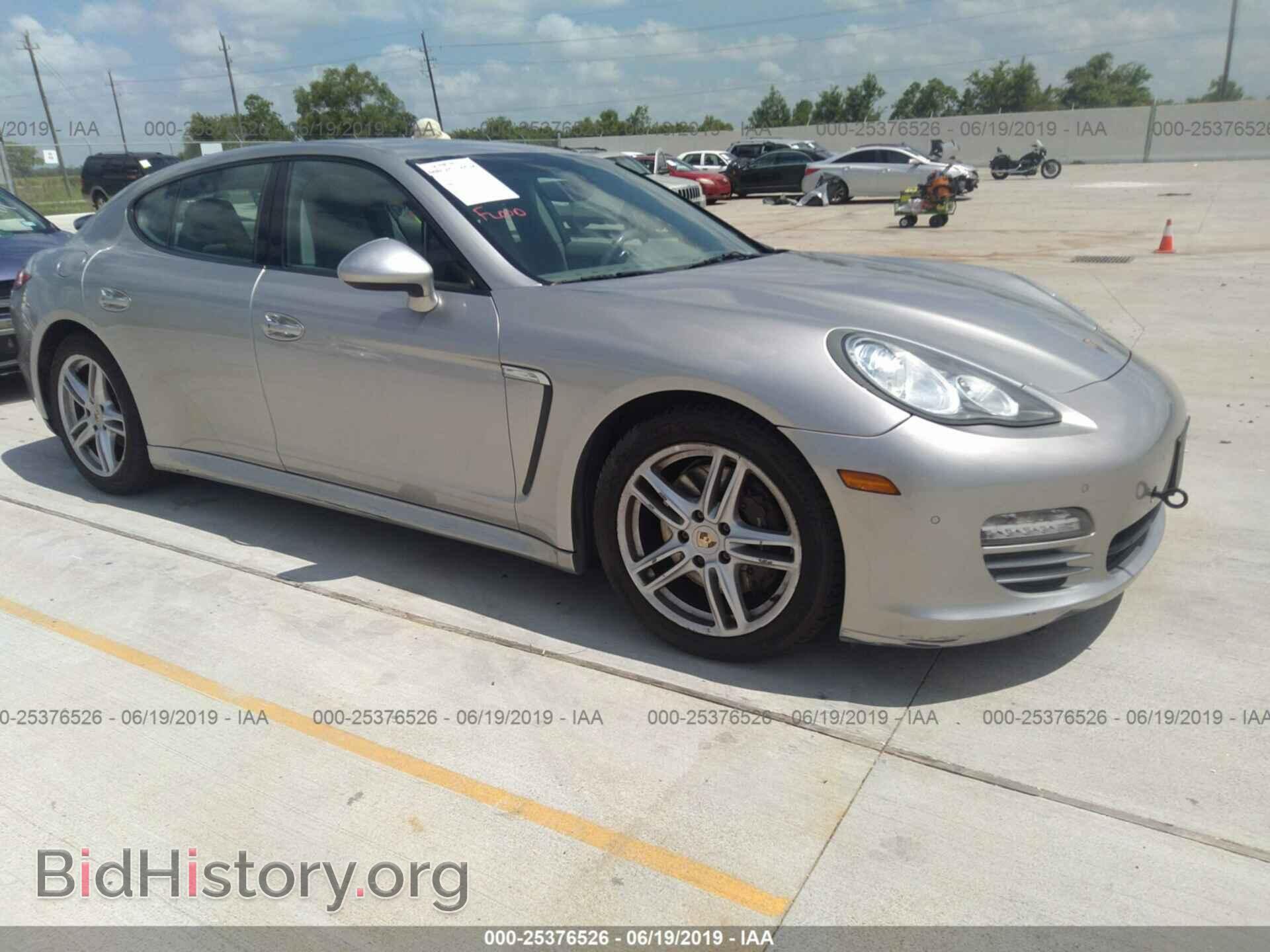 Photo WP0AA2A76BL011742 - PORSCHE PANAMERA 2011
