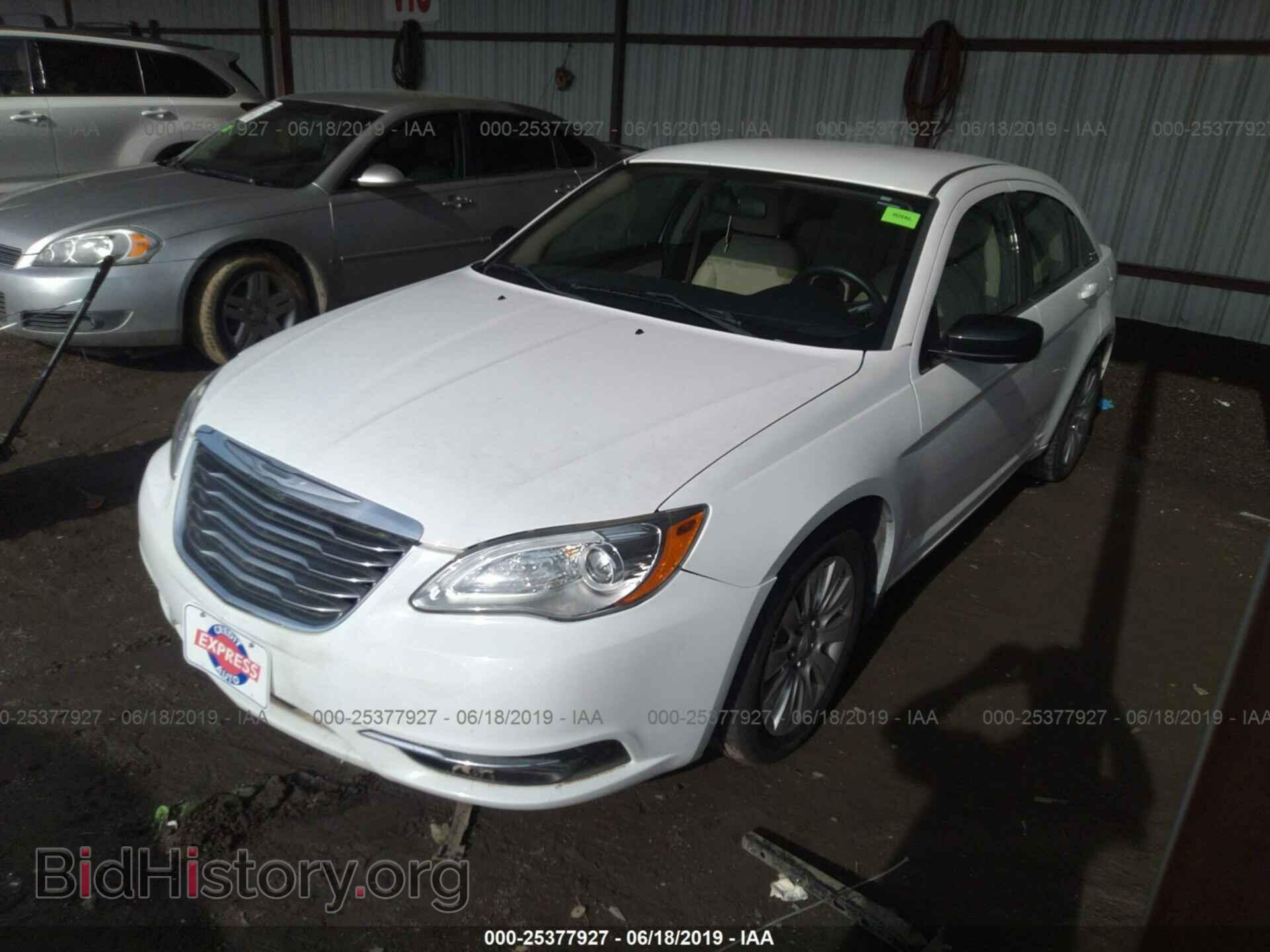 2013 CHRYSLER 200 - VIN: 1C3CCBAB6DN691869 - Photo 2