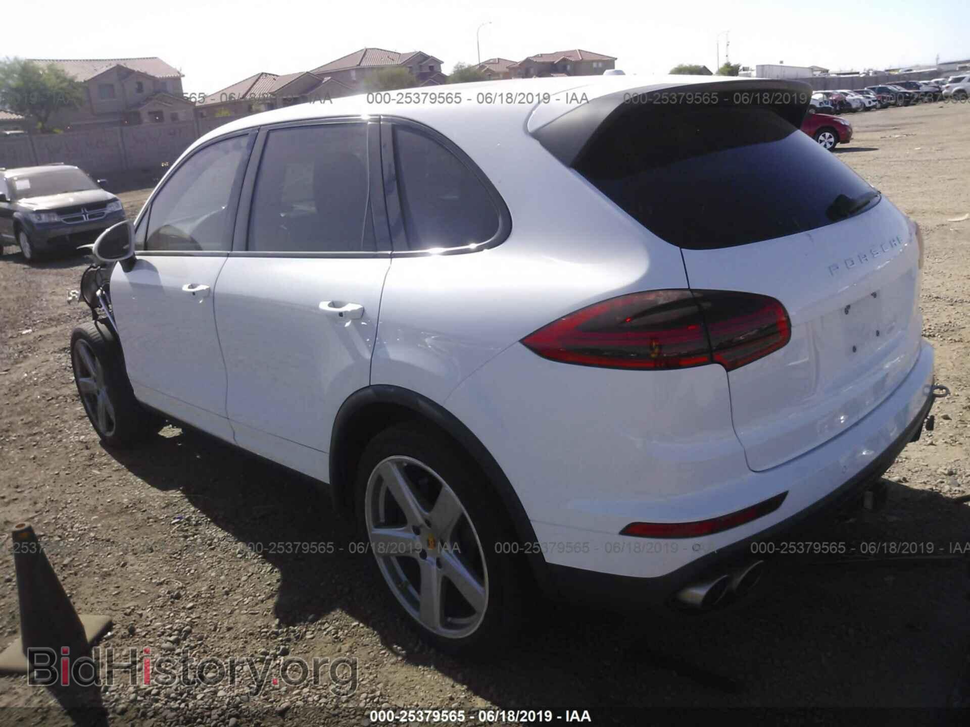 2016 PORSCHE CAYENNE - VIN: WP1AB2A25GLA96063 - Photo 3