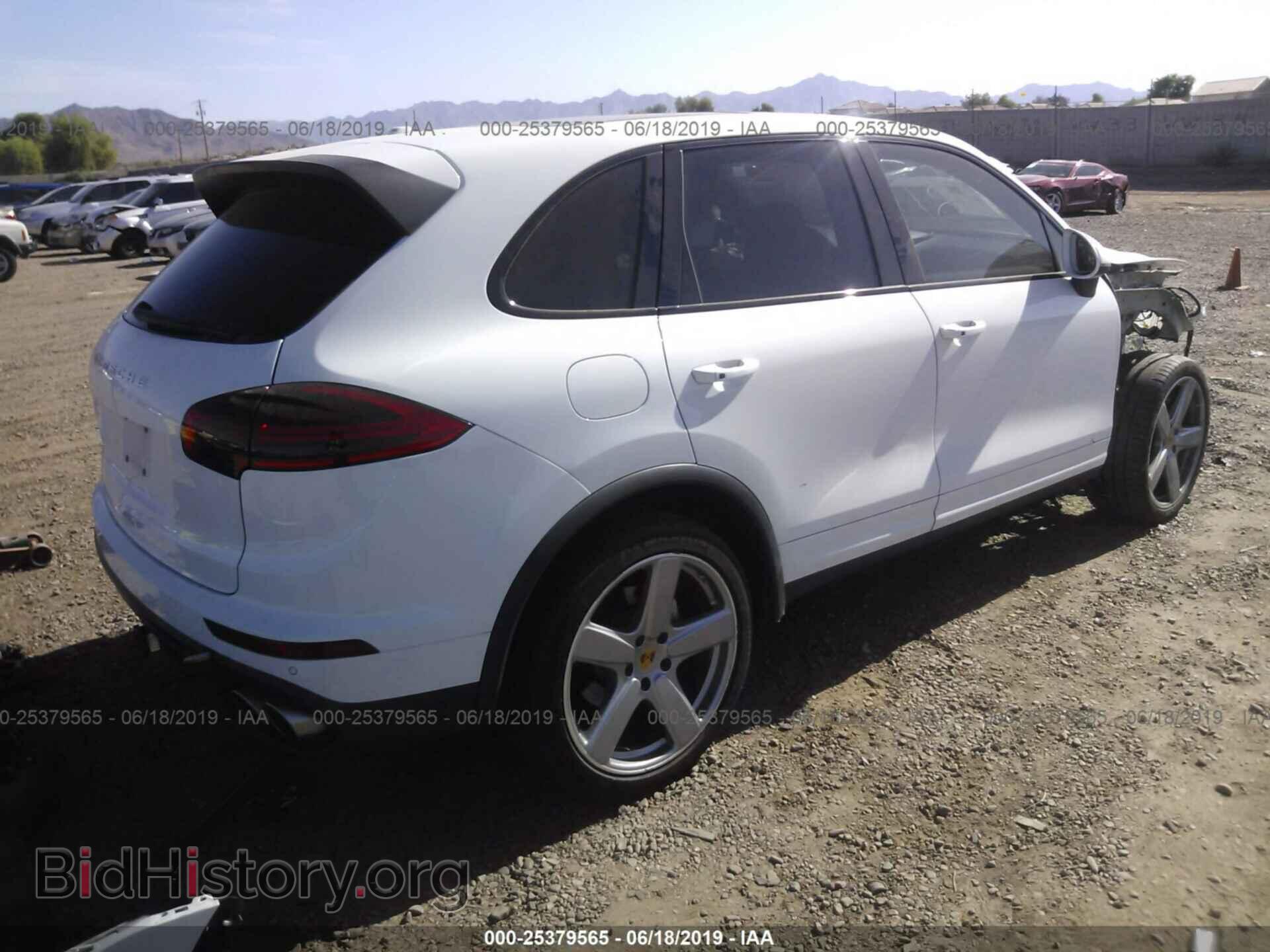 2016 PORSCHE CAYENNE - VIN: WP1AB2A25GLA96063 - Photo 4