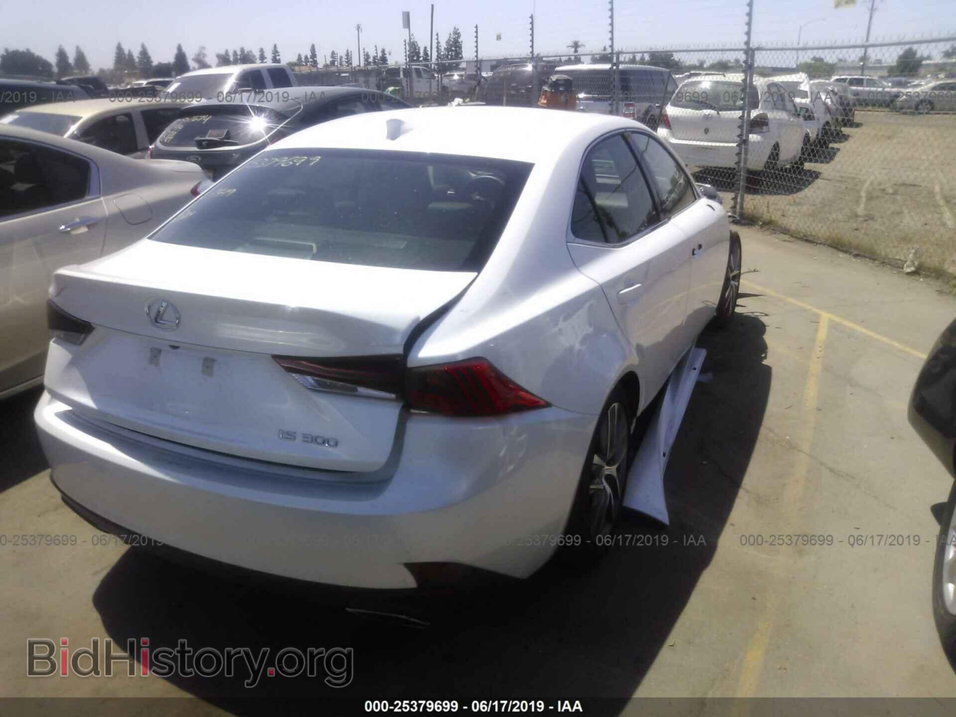 2018 LEXUS IS - VIN: JTHBA1D28J5079380 - Фото 4