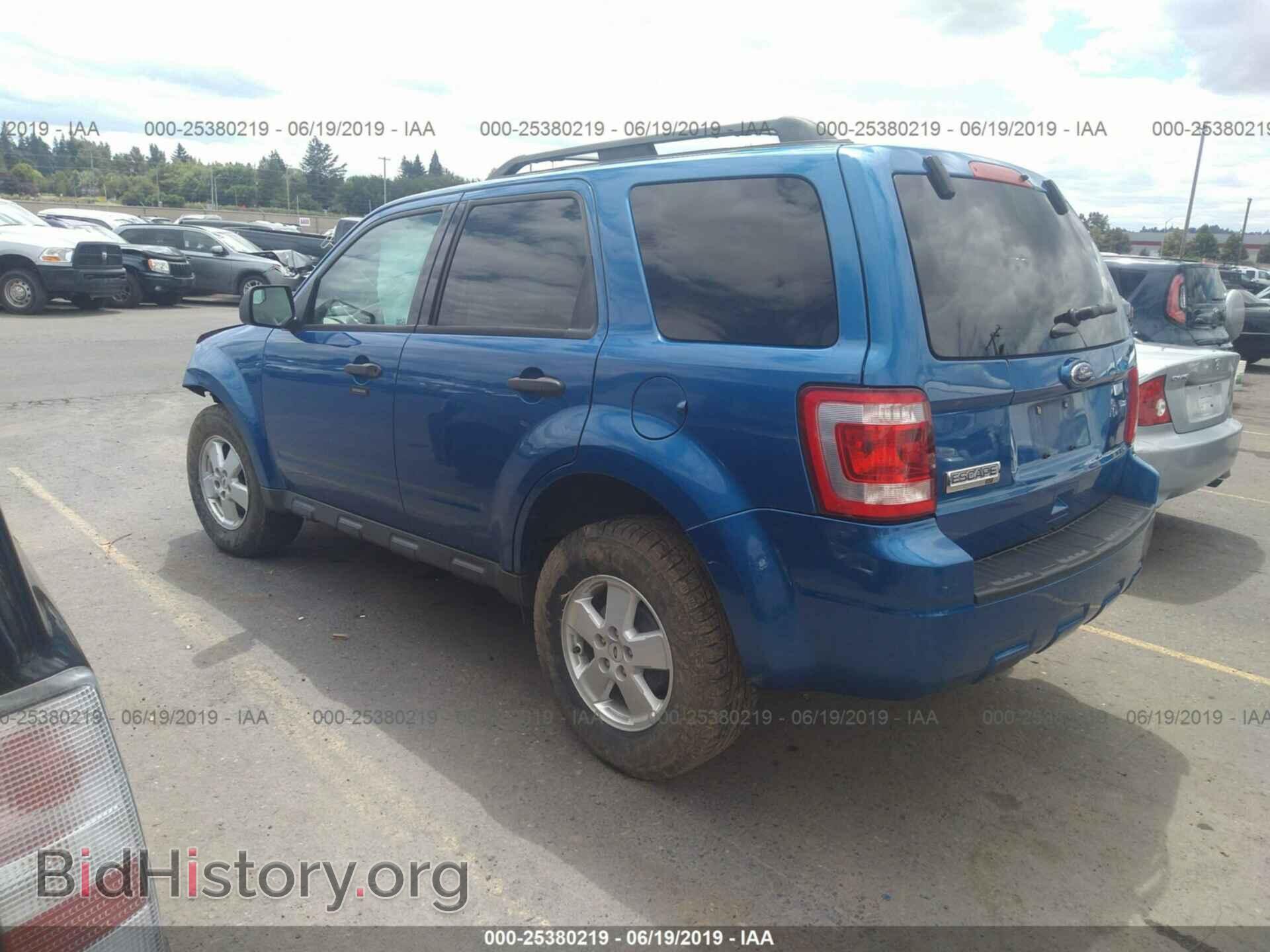 2011 FORD ESCAPE - VIN: 1FMCU9D73BKB67551 - Фото 3