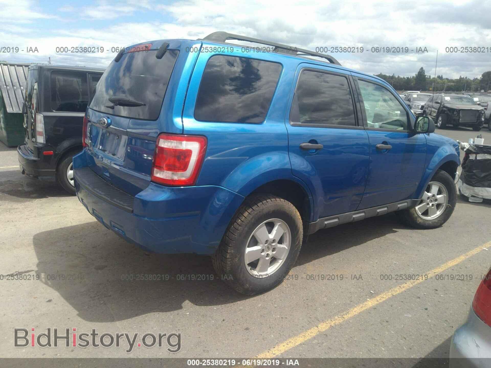 2011 FORD ESCAPE - VIN: 1FMCU9D73BKB67551 - Фото 4