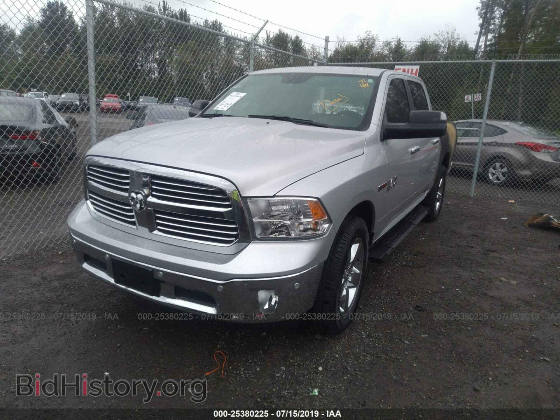 2017 RAM 1500 - VIN: 1C6RR7LM2HS881070 - Photo 2