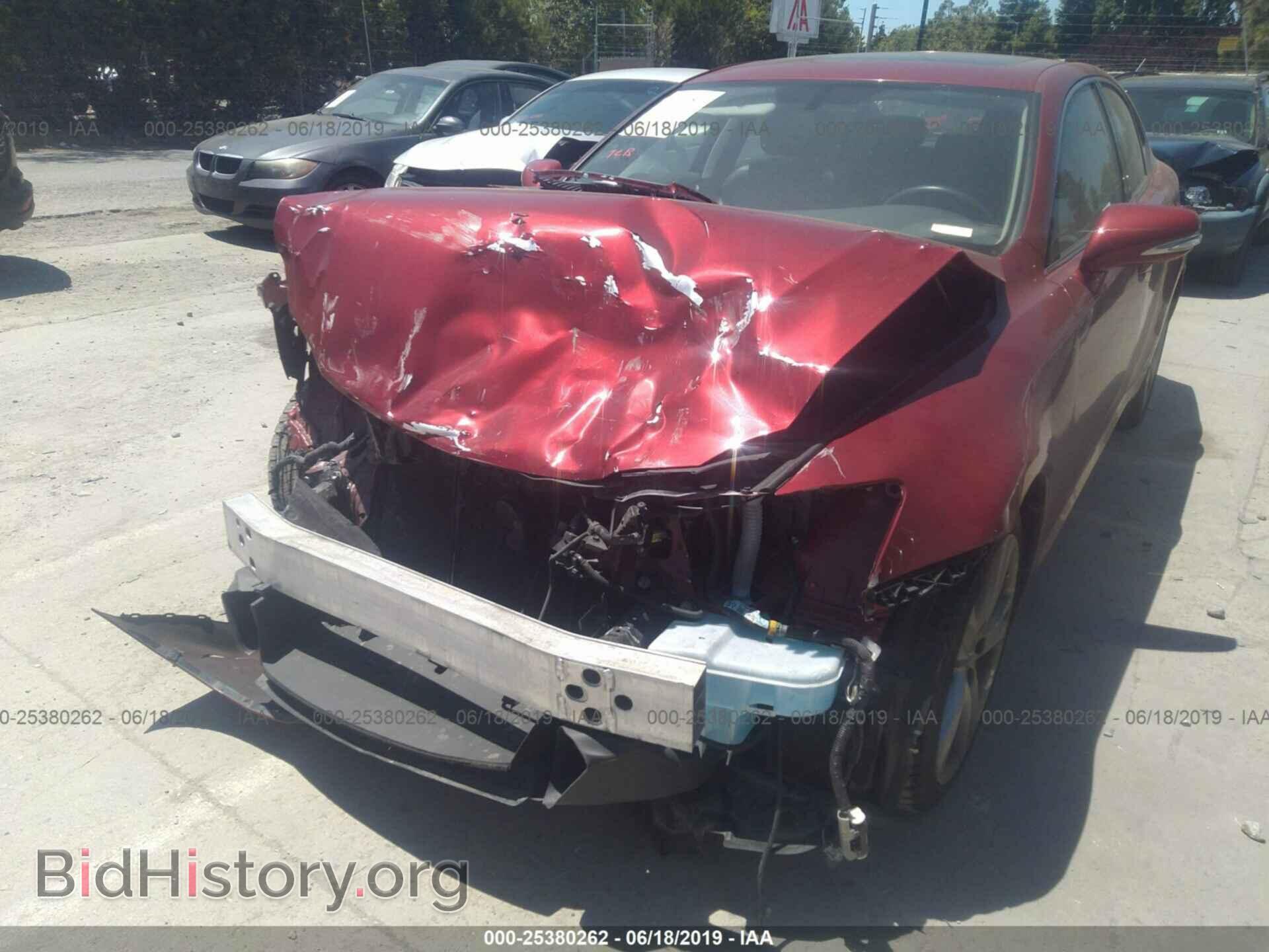 2011 LEXUS IS - VIN: JTHBF5C29B5136441 - Photo 2