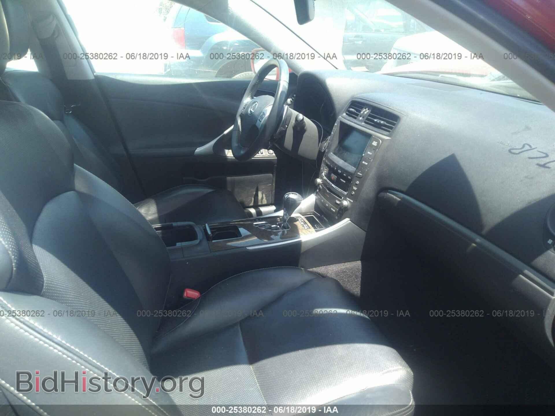 2011 LEXUS IS - VIN: JTHBF5C29B5136441 - Photo 5