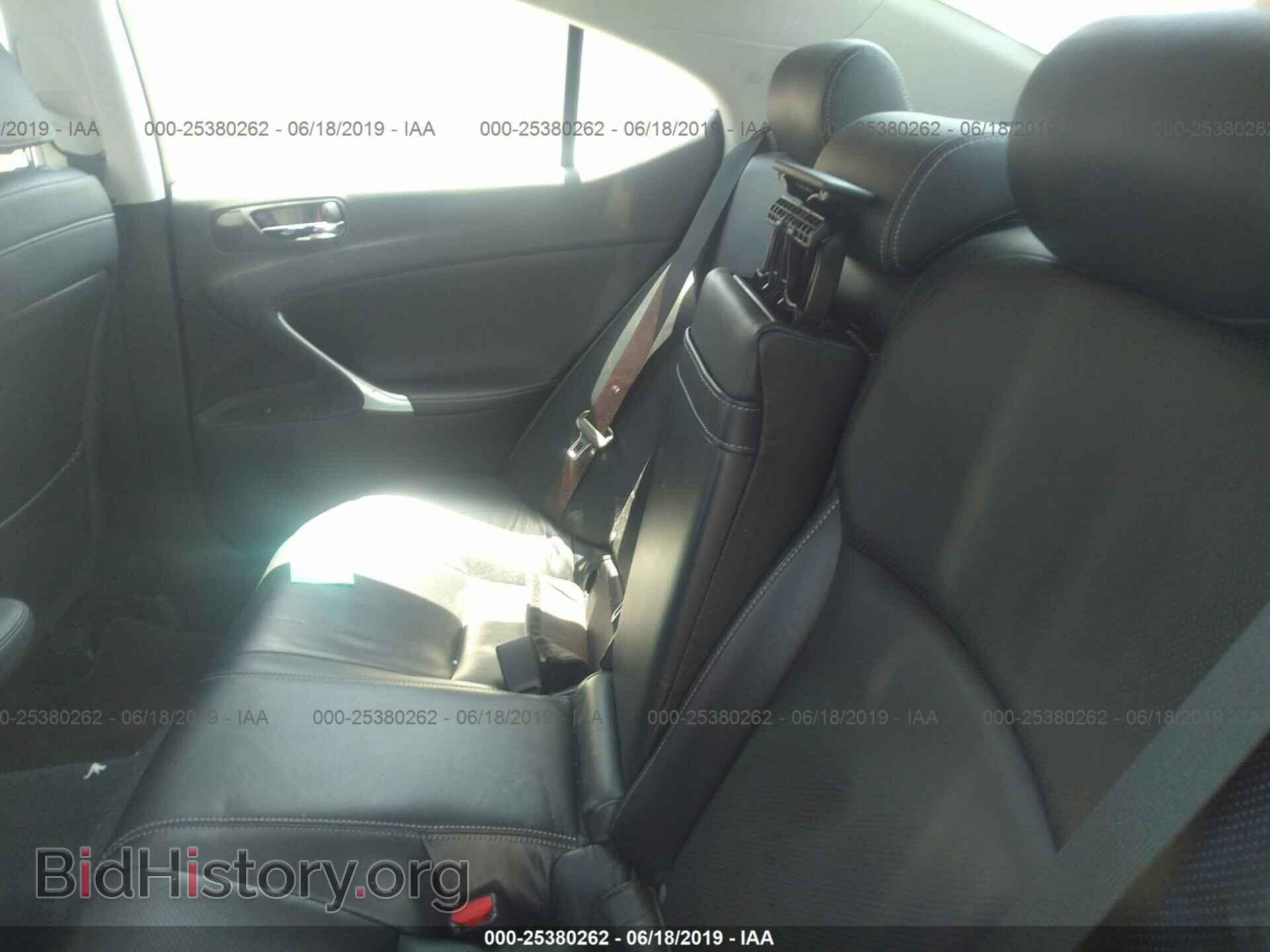 2011 LEXUS IS - VIN: JTHBF5C29B5136441 - Photo 8