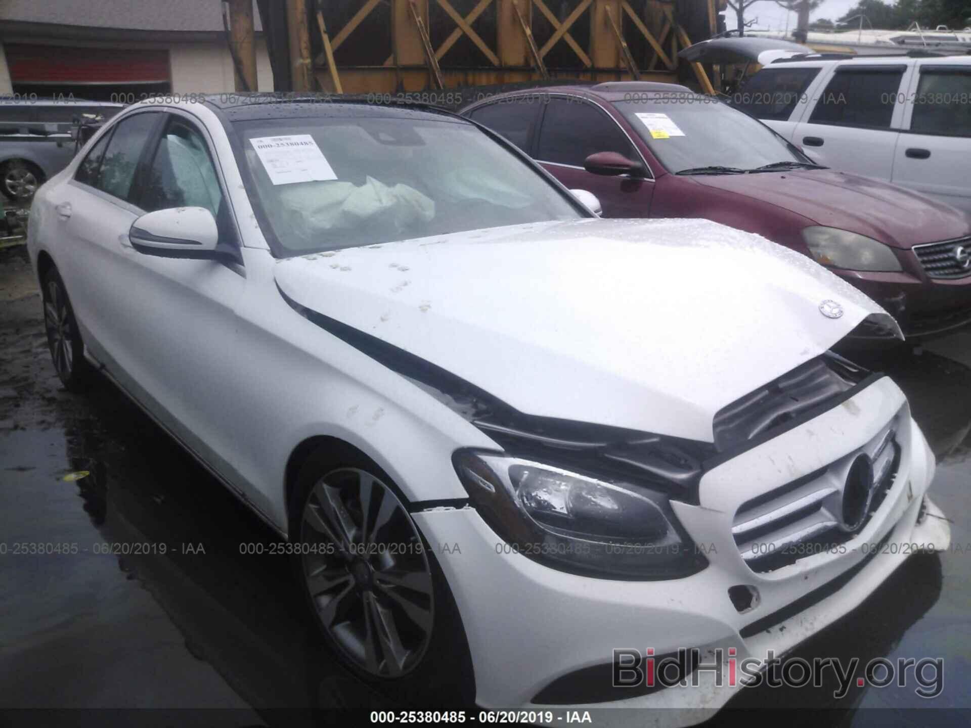 Photo WDDWF4JB9HR261799 - MERCEDES-BENZ C 2017