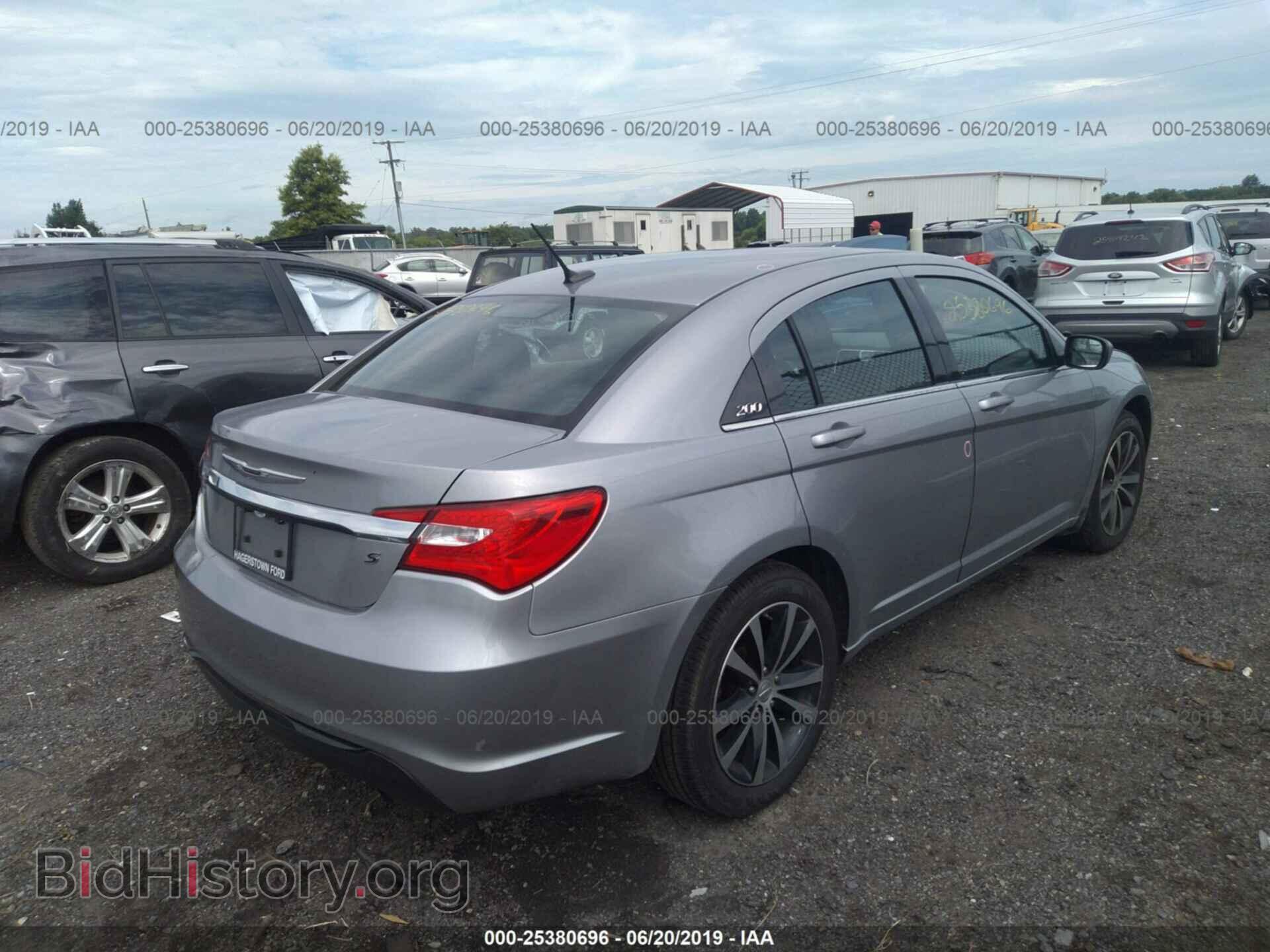2013 CHRYSLER 200 - VIN: 1C3CCBBB2DN728396 - Photo 4