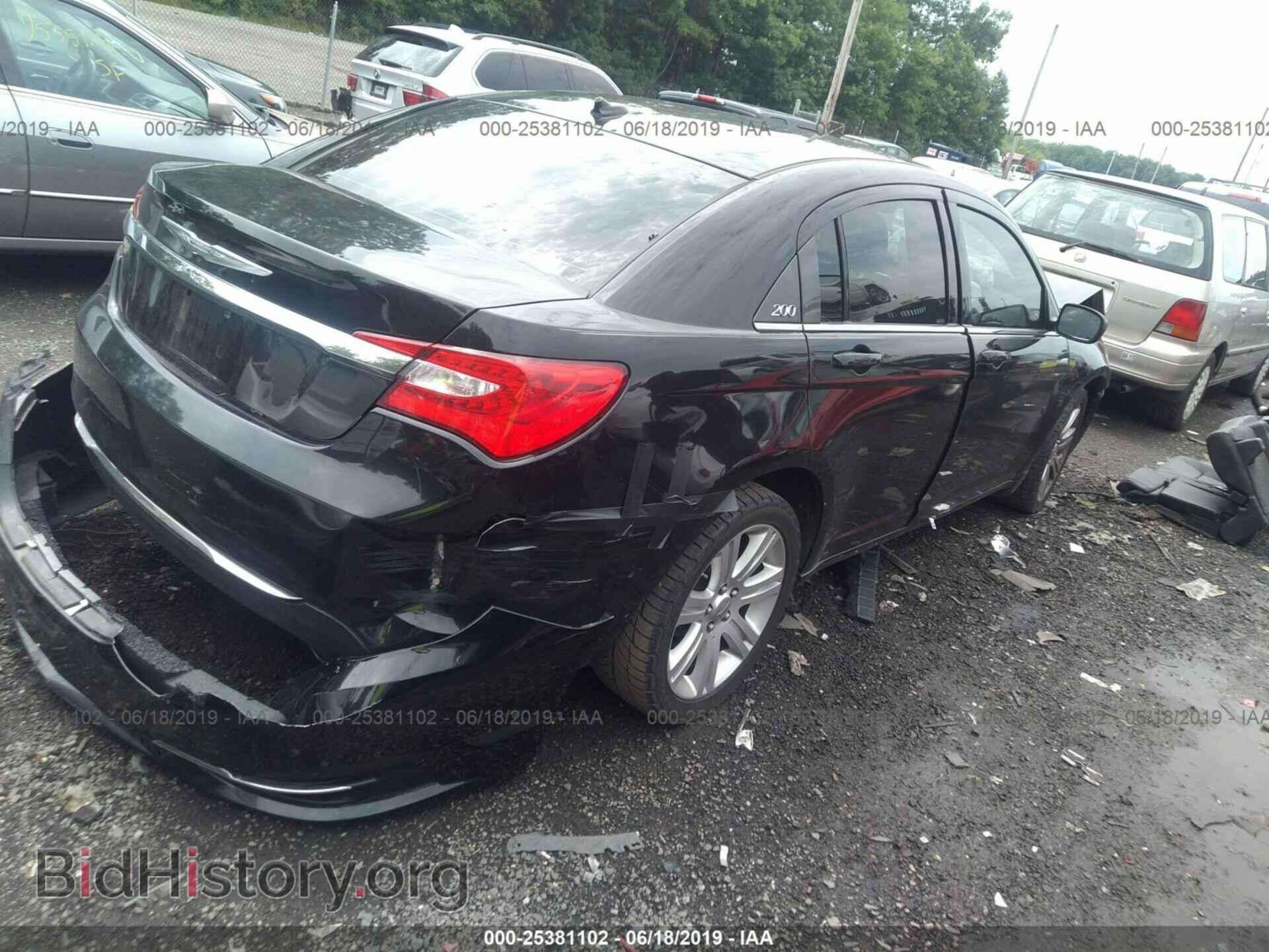 2012 CHRYSLER 200 - VIN: 1C3CCBBG2CN163934 - Фото 4
