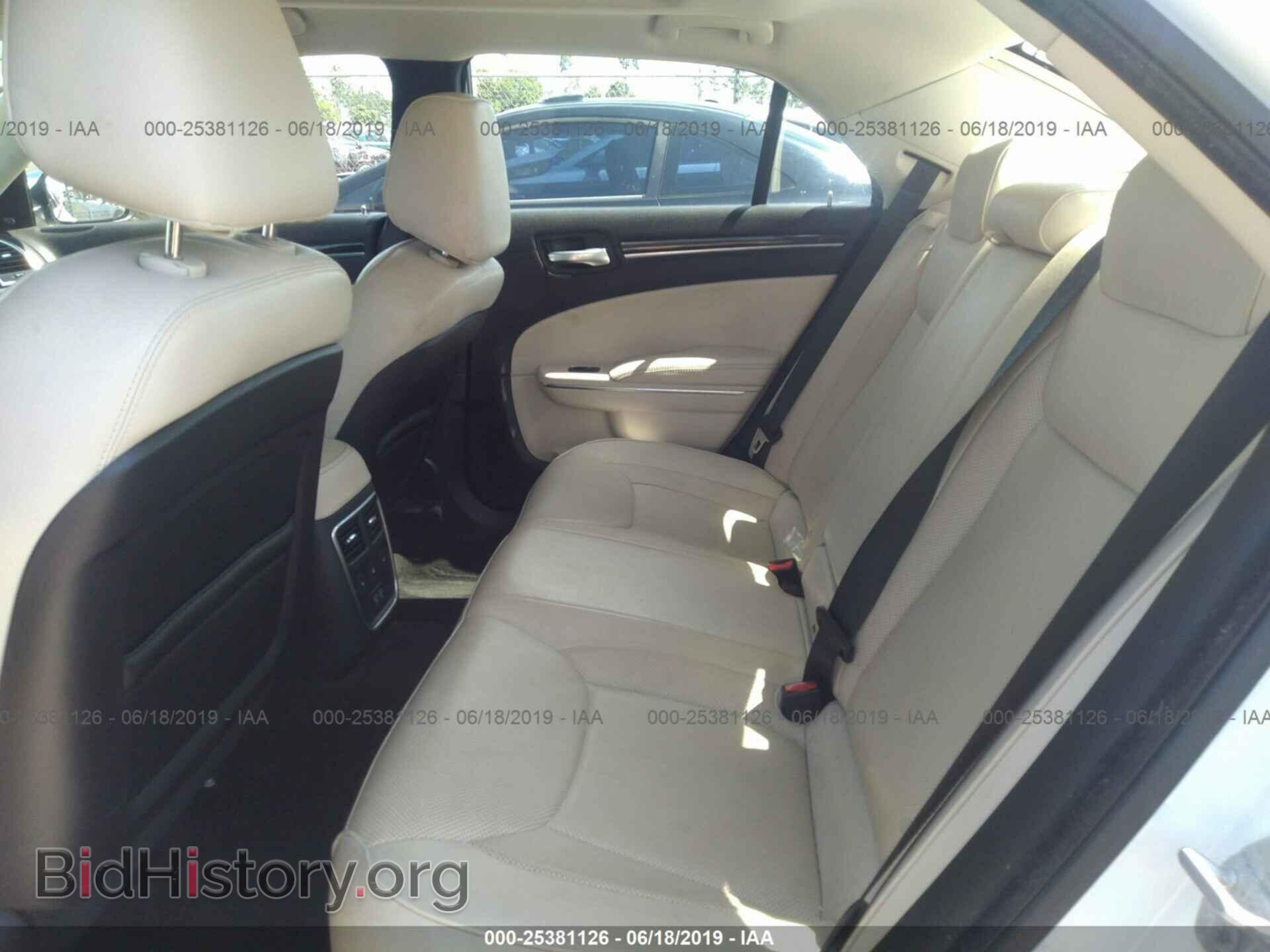 2016 CHRYSLER 300C - VIN: 2C3CCAEGXGH238349 - Фото 8