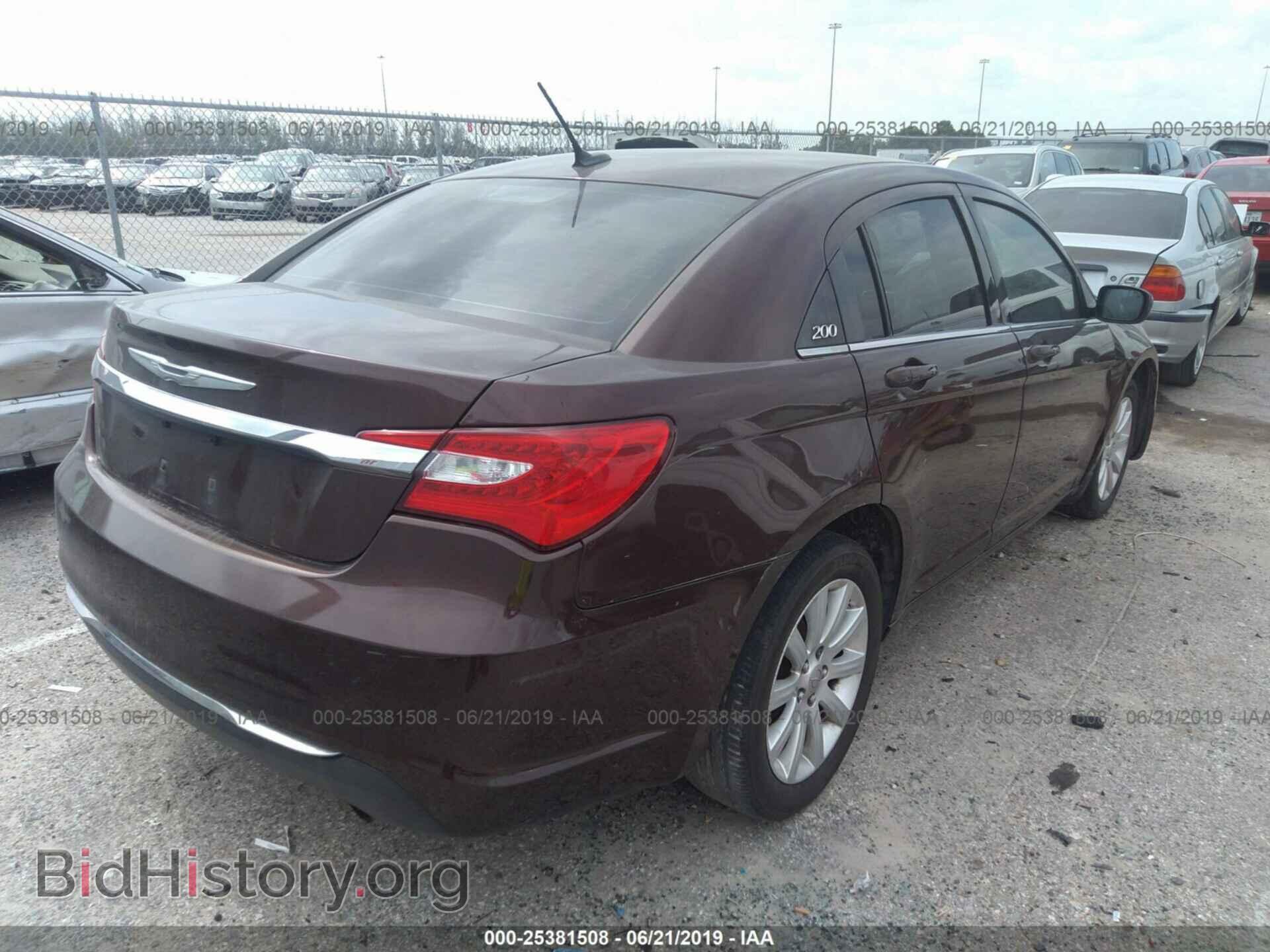 2013 CHRYSLER 200 - VIN: 1C3CCBBB9DN706041 - Photo 4