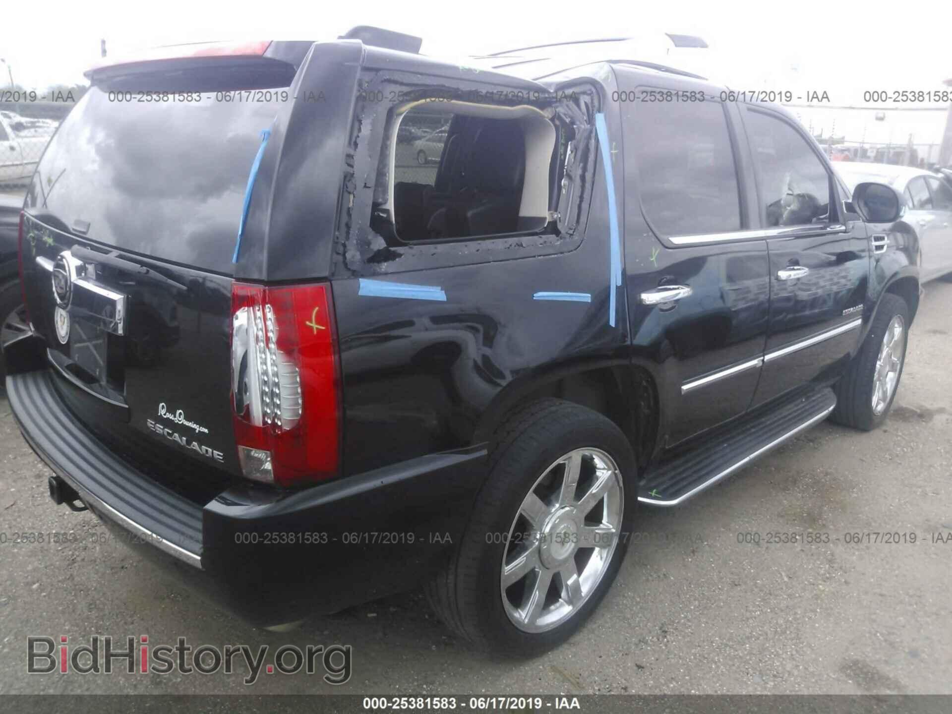 2011 CADILLAC ESCALADE - VIN: 1GYS3BEF8BR214705 - Фото 4