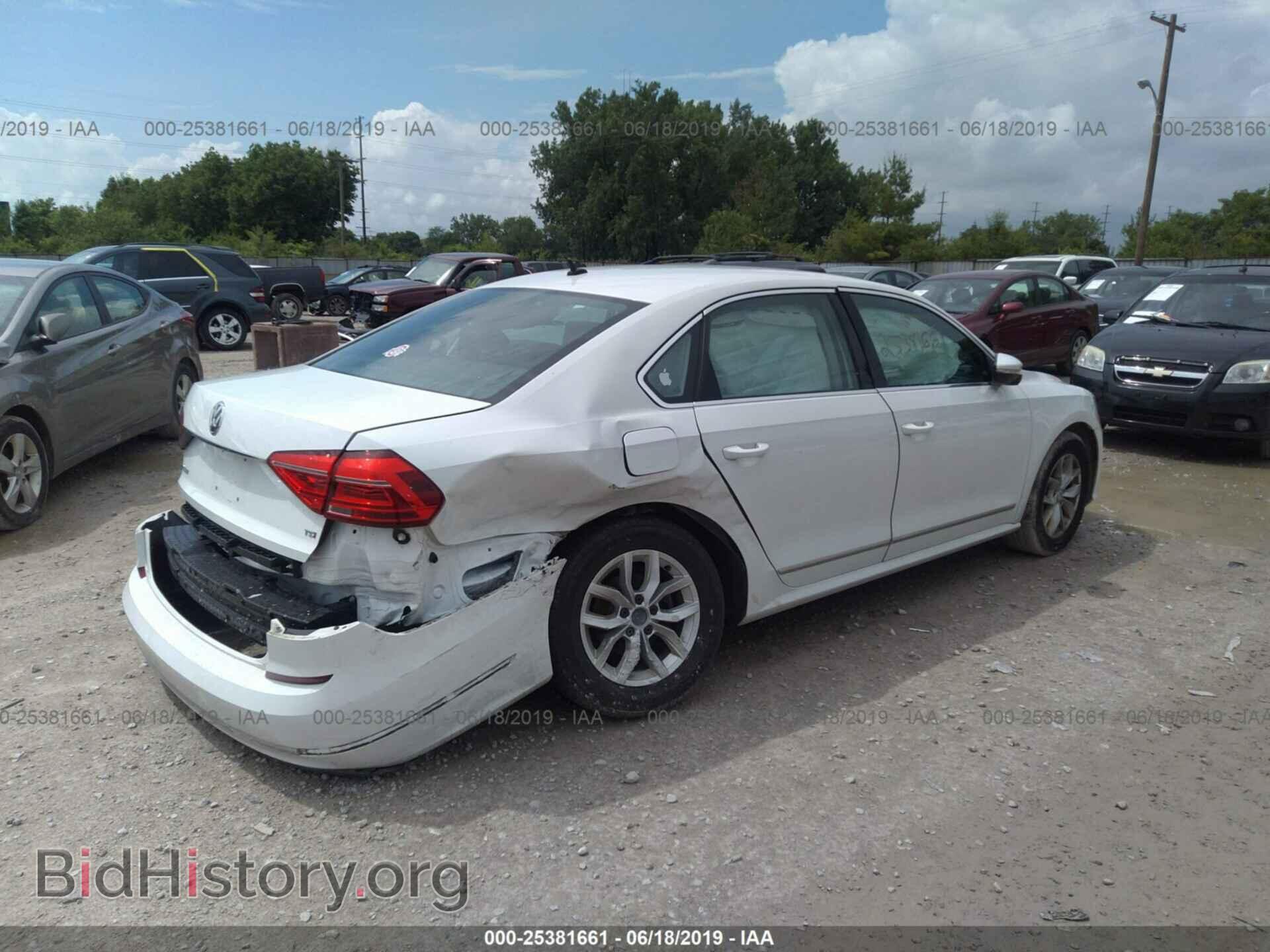 2016 VOLKSWAGEN PASSAT - VIN: 1VWAT7A34GC034557 - Фото 4