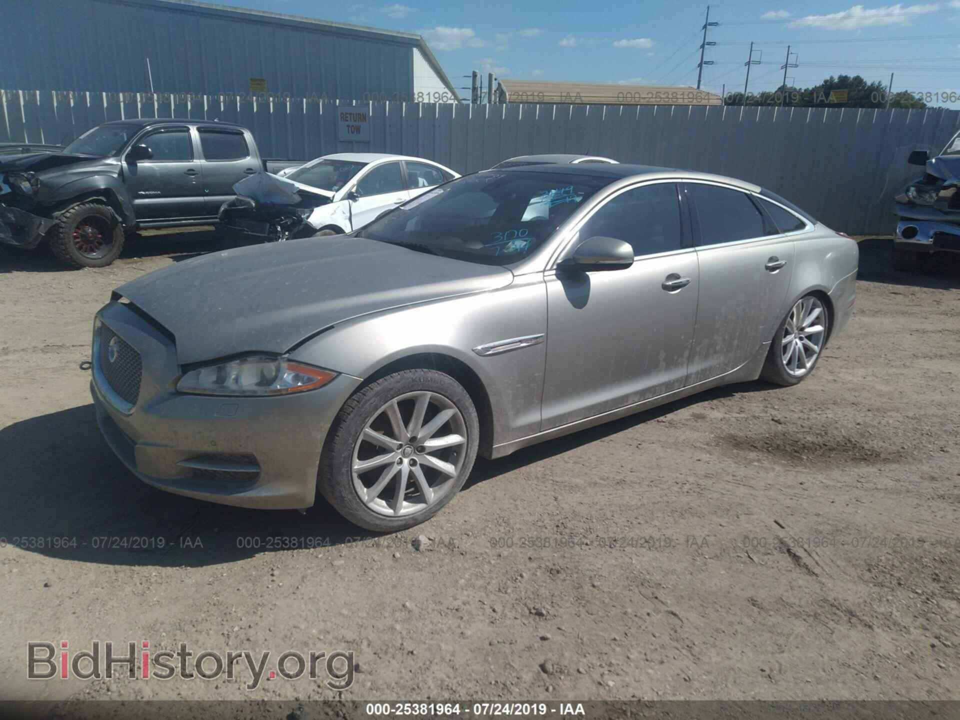 2011 JAGUAR XJ - VIN: SAJWA1CB6BLV07661 - Фото 2