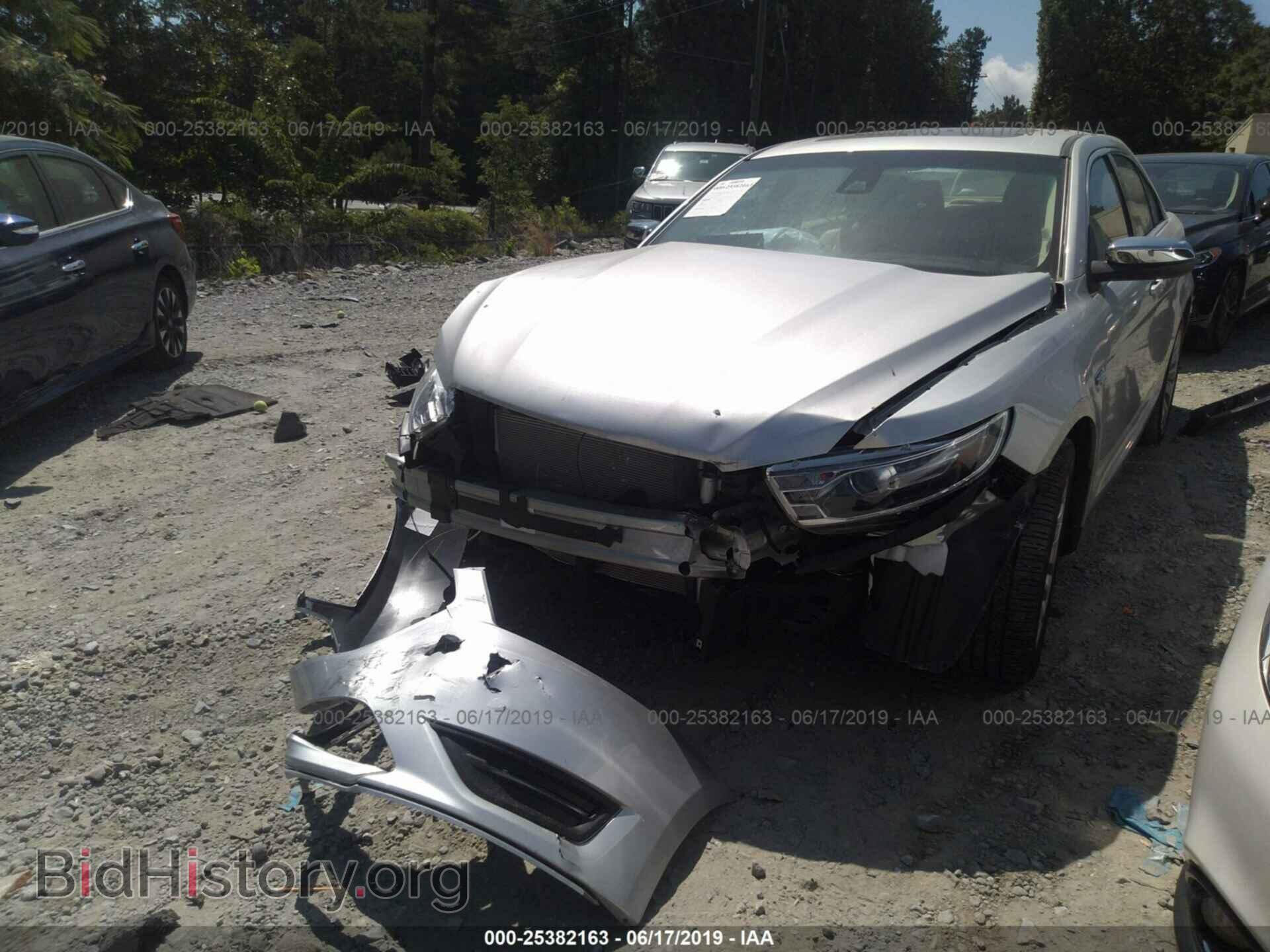 2019 FORD TAURUS - VIN: 1FAHP2F84KG111030 - Фото 2