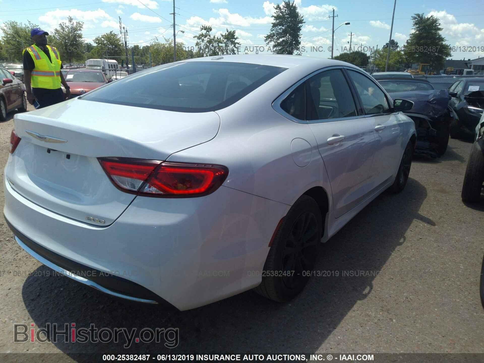 2016 CHRYSLER 200 - VIN: 1C3CCCABXGN164511 - Photo 4