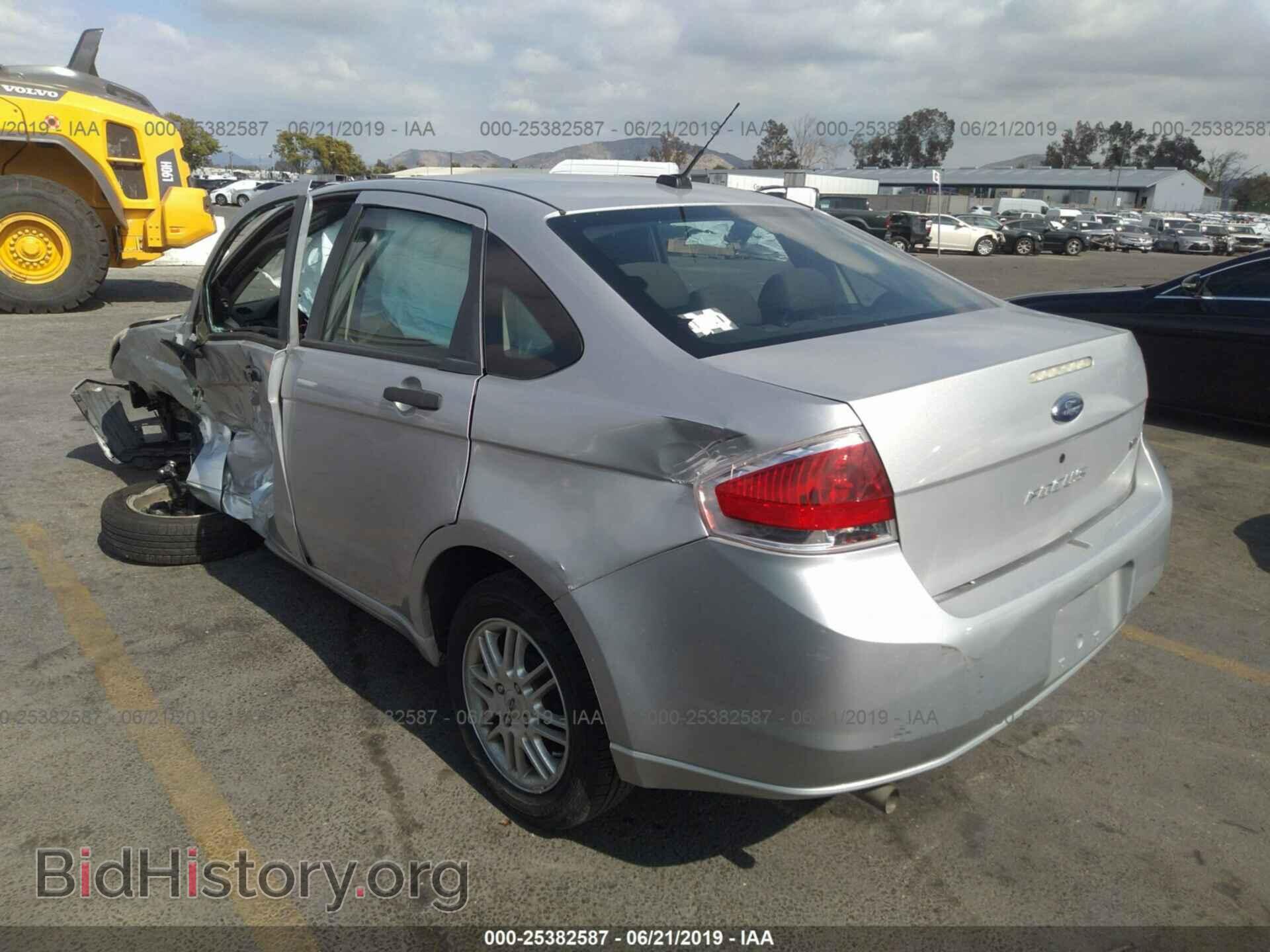 2009 FORD FOCUS - VIN: 1FAHP35N99W156042 - Фото 3