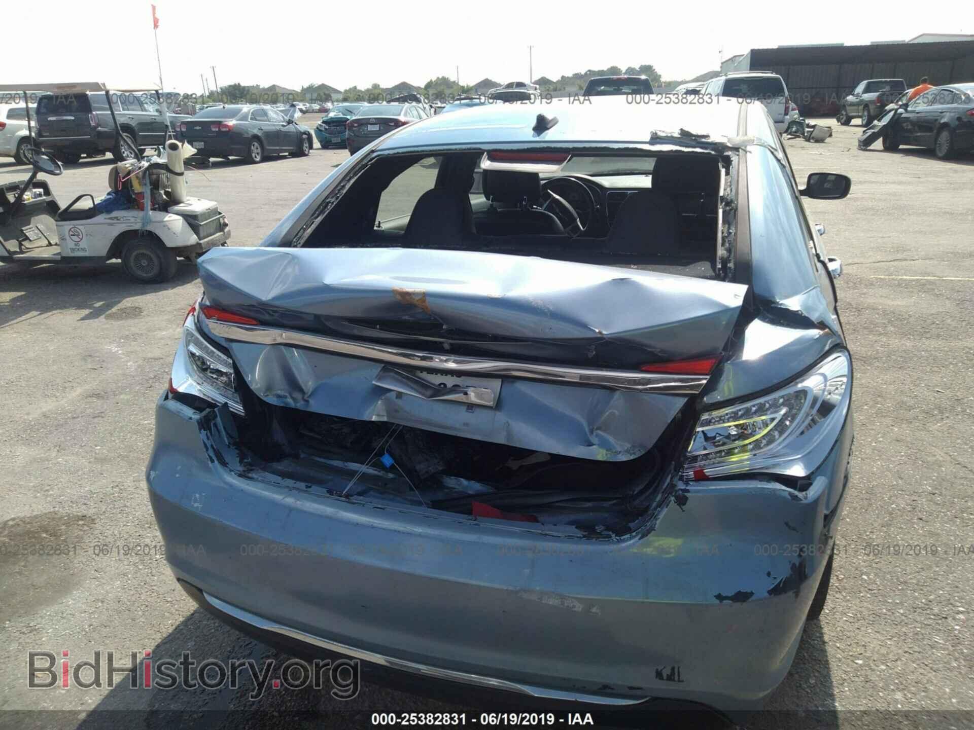 2011 CHRYSLER 200 - VIN: 1C3BC1FB3BN602643 - Photo 6
